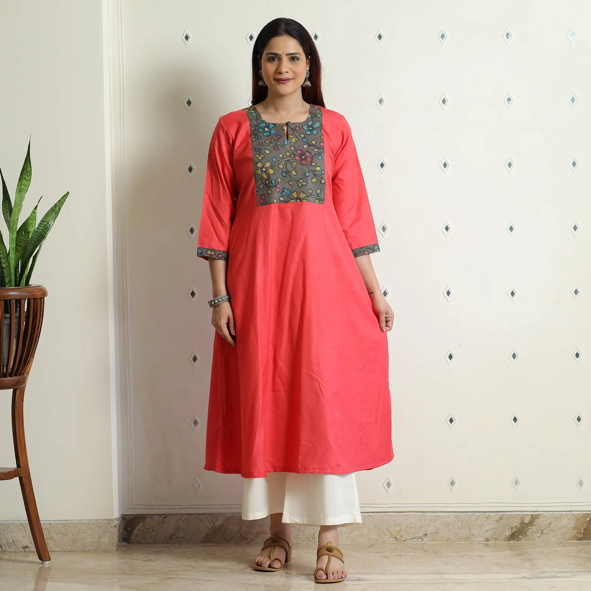 Pastel Red - Srikalahasti Kalamkari Patchwork Plain Linen Cotton A-Line Long Kurta - Image 3