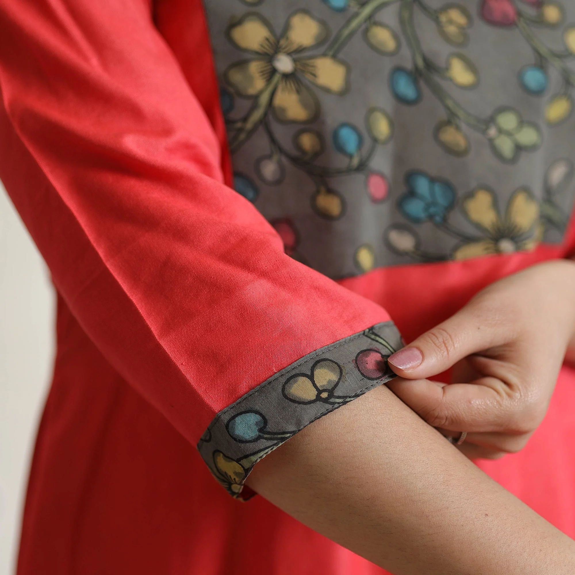 Pastel Red - Srikalahasti Kalamkari Patchwork Plain Linen Cotton A-Line Long Kurta - Image 6