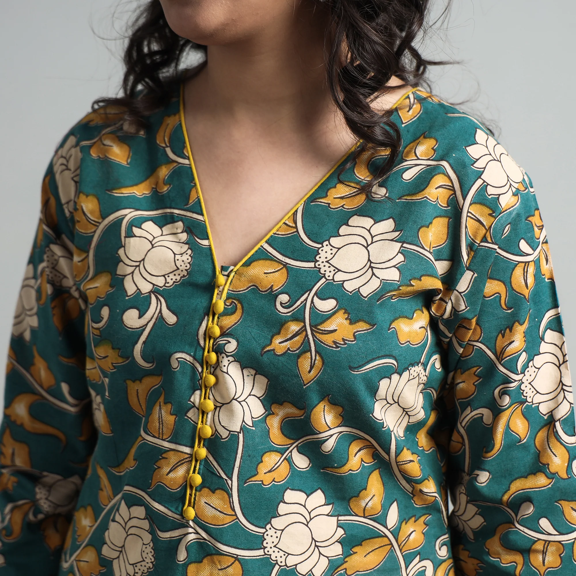 Green - Kalamkari Printed Cotton A-Line Long Kurta - Image 5