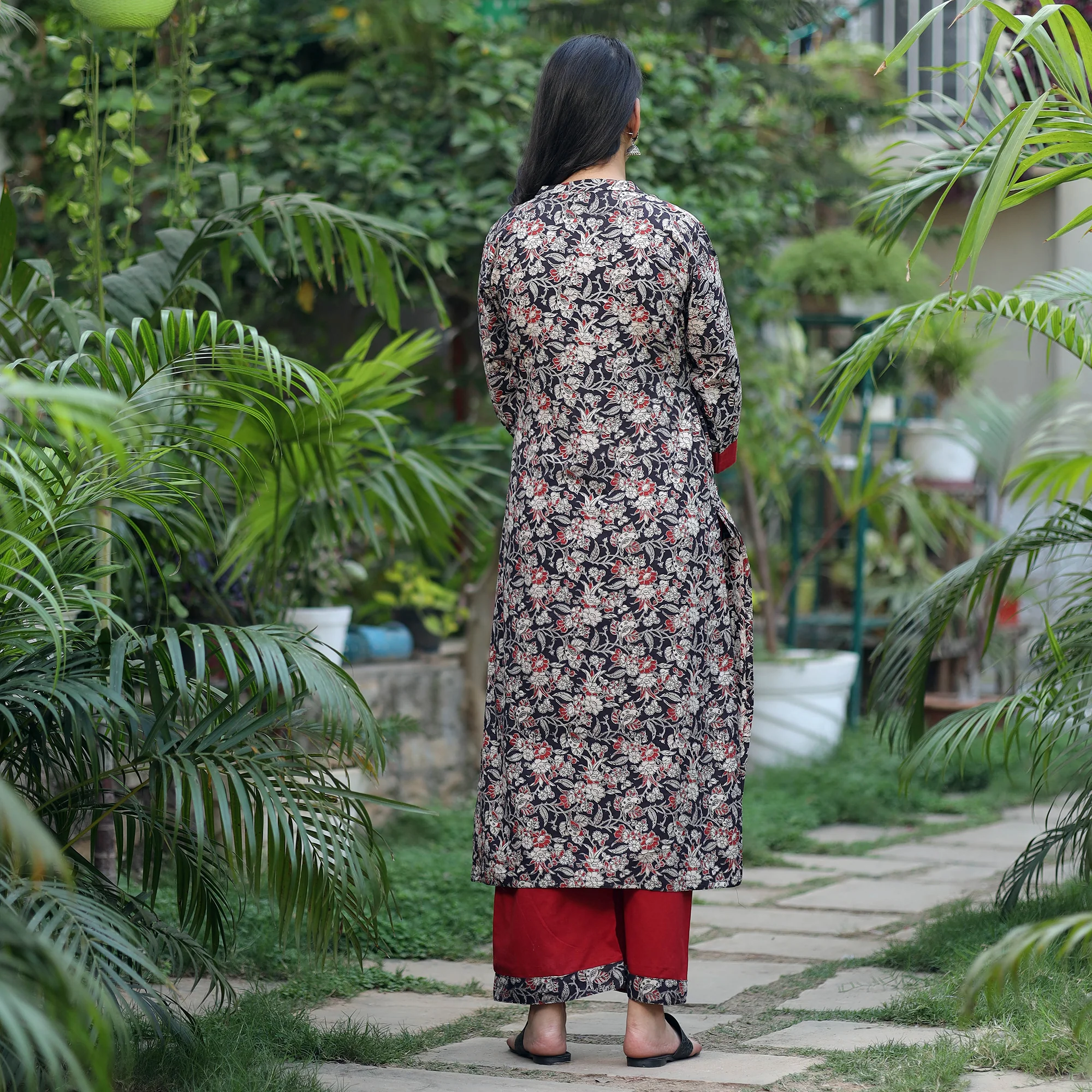 Black - Kalamkari Printed Cotton Kurta with Palazzo Set - Image 6