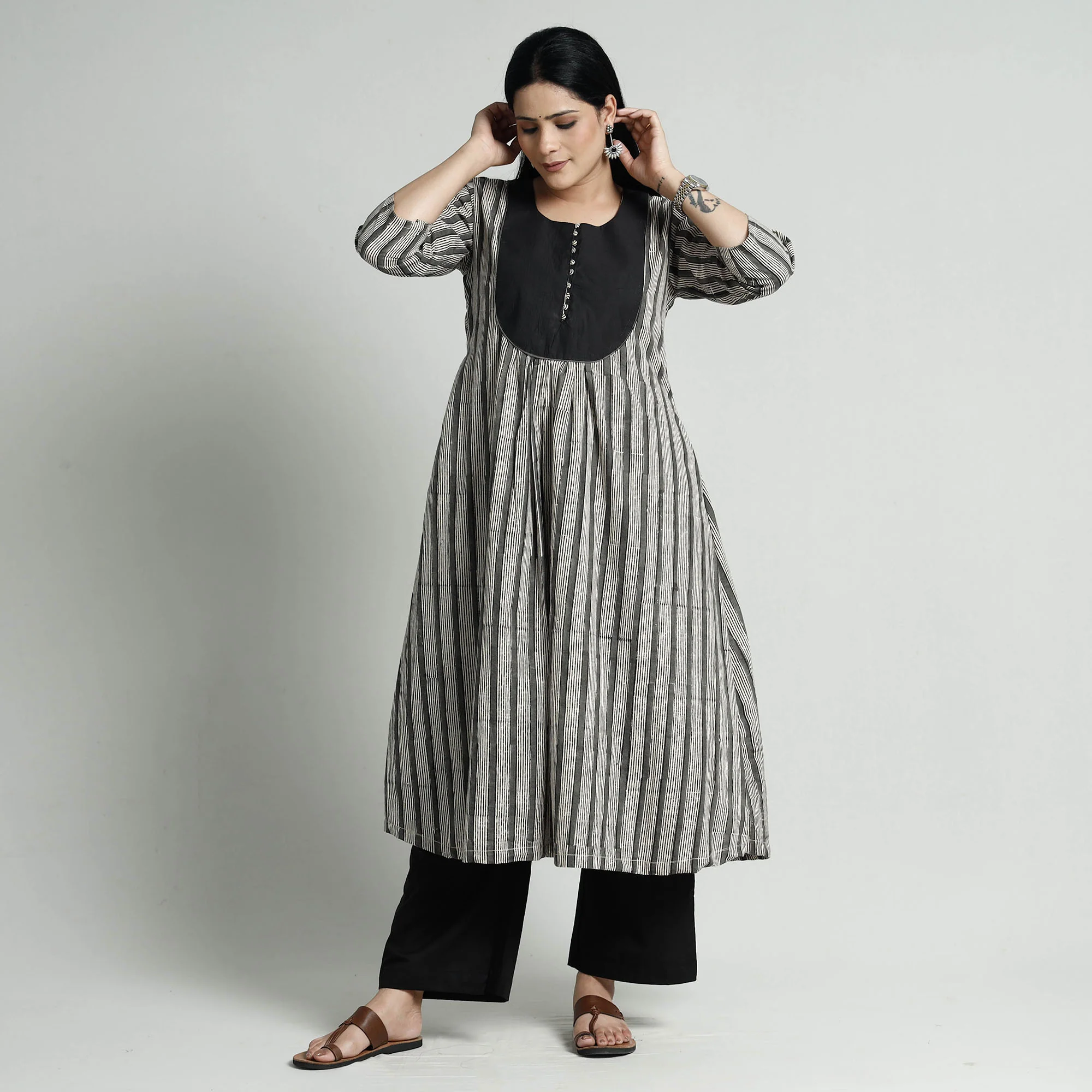 Grey - Bagru Block Printed Cotton Kurta with Palazzo Set - Image 4