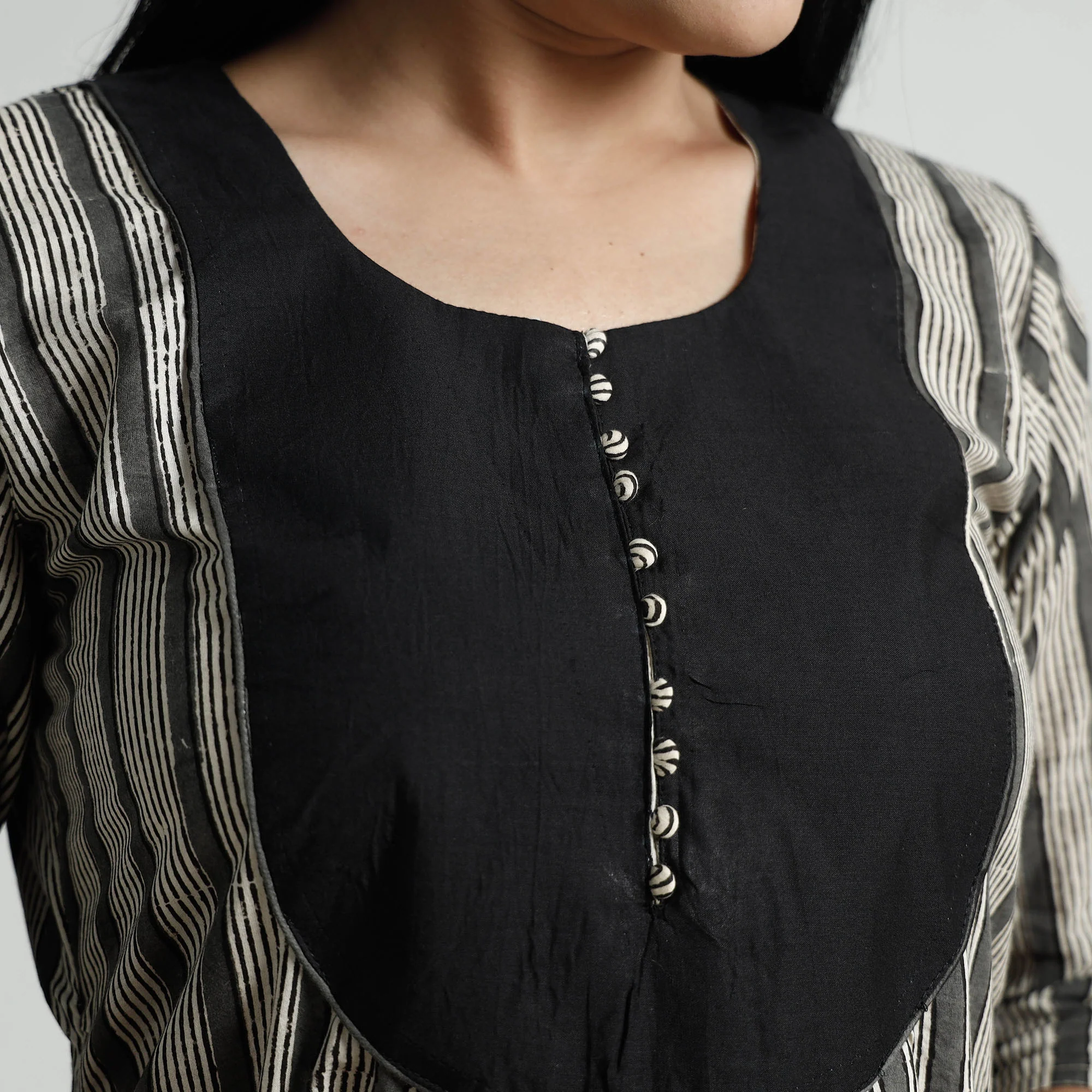 Grey - Bagru Block Printed Cotton Kurta with Palazzo Set - Image 5