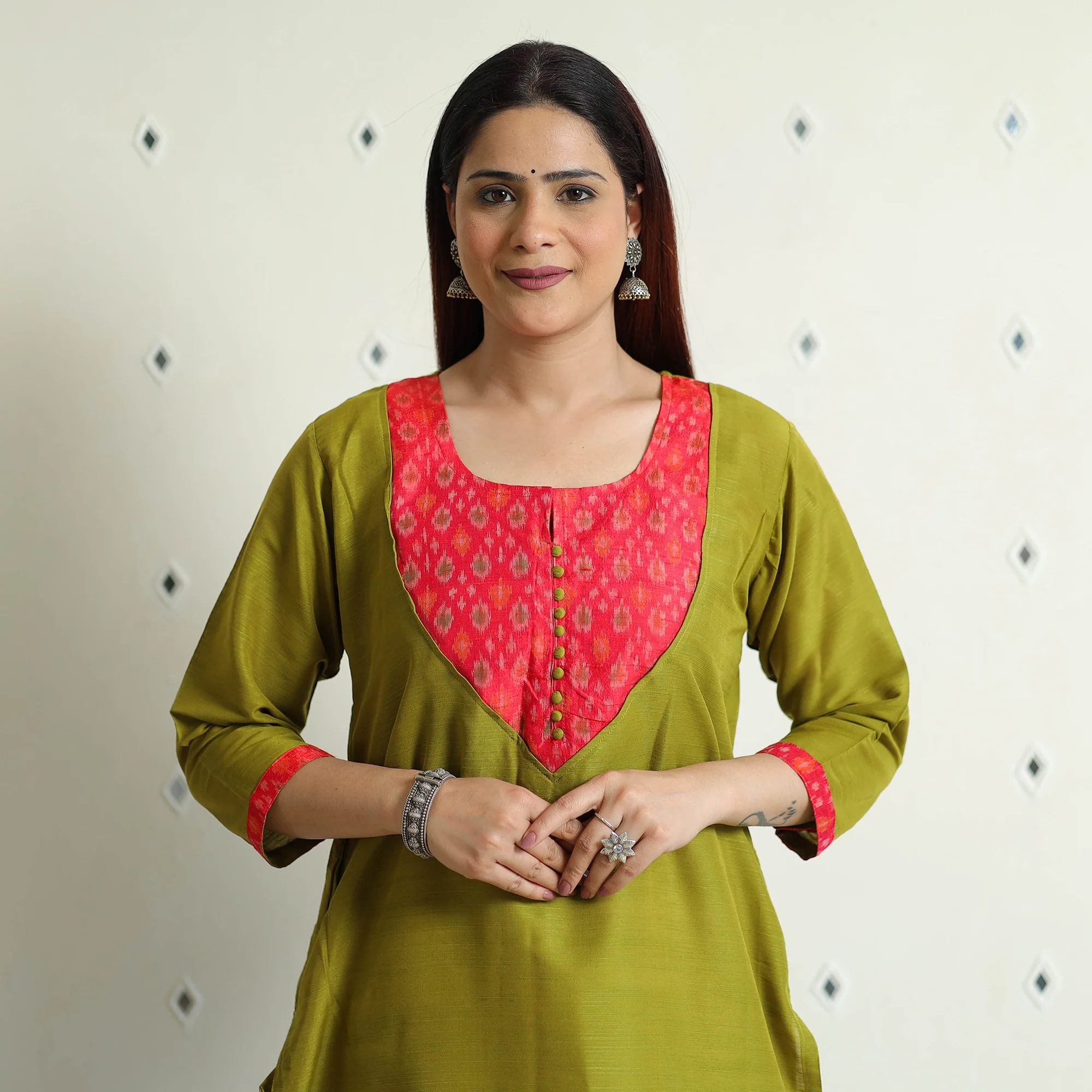 Green - Plain Solid Slub Silk Straight Kurta - Image 3
