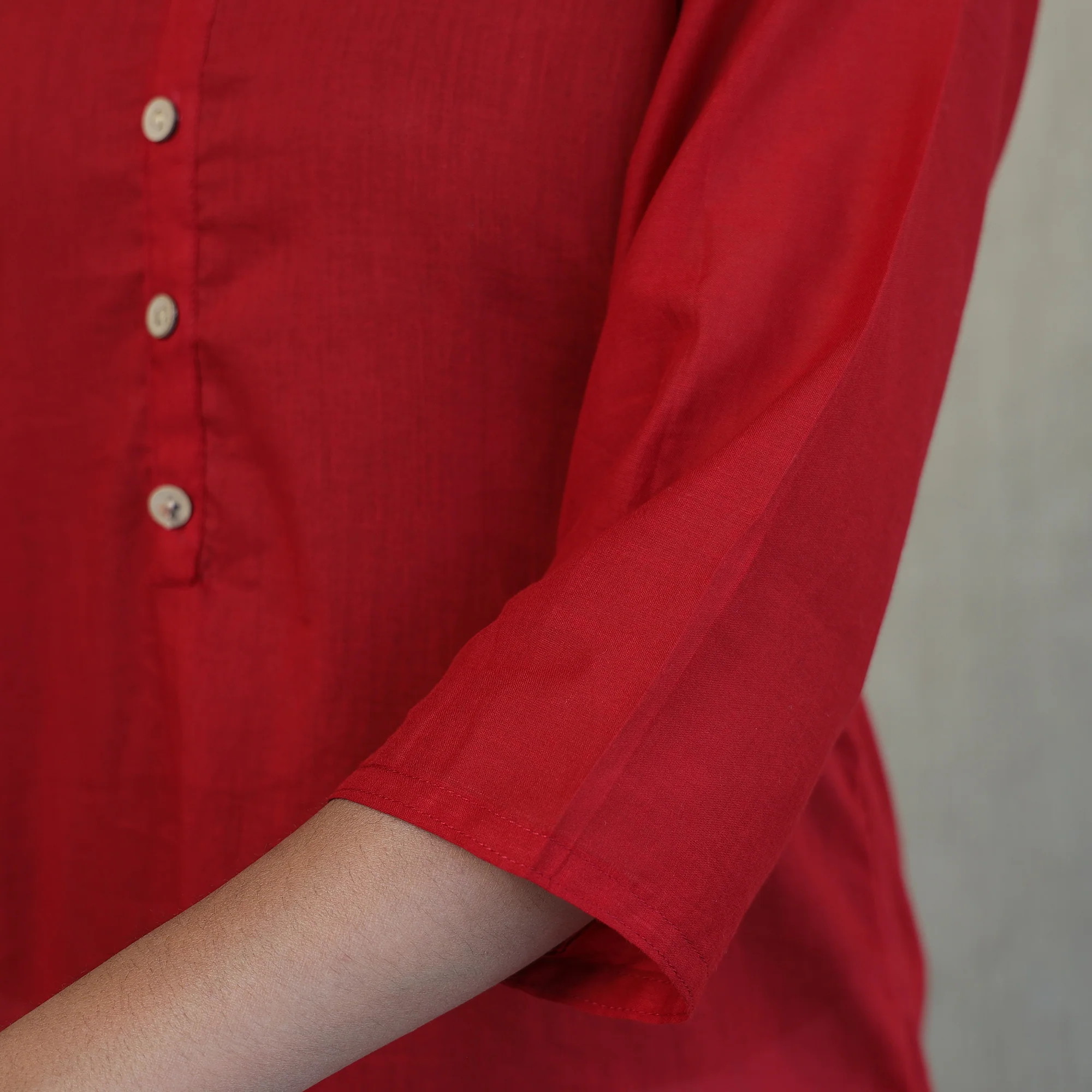 Maroon - Mulmalai Cotton Plain Dyed Straight Kurta - Image 5