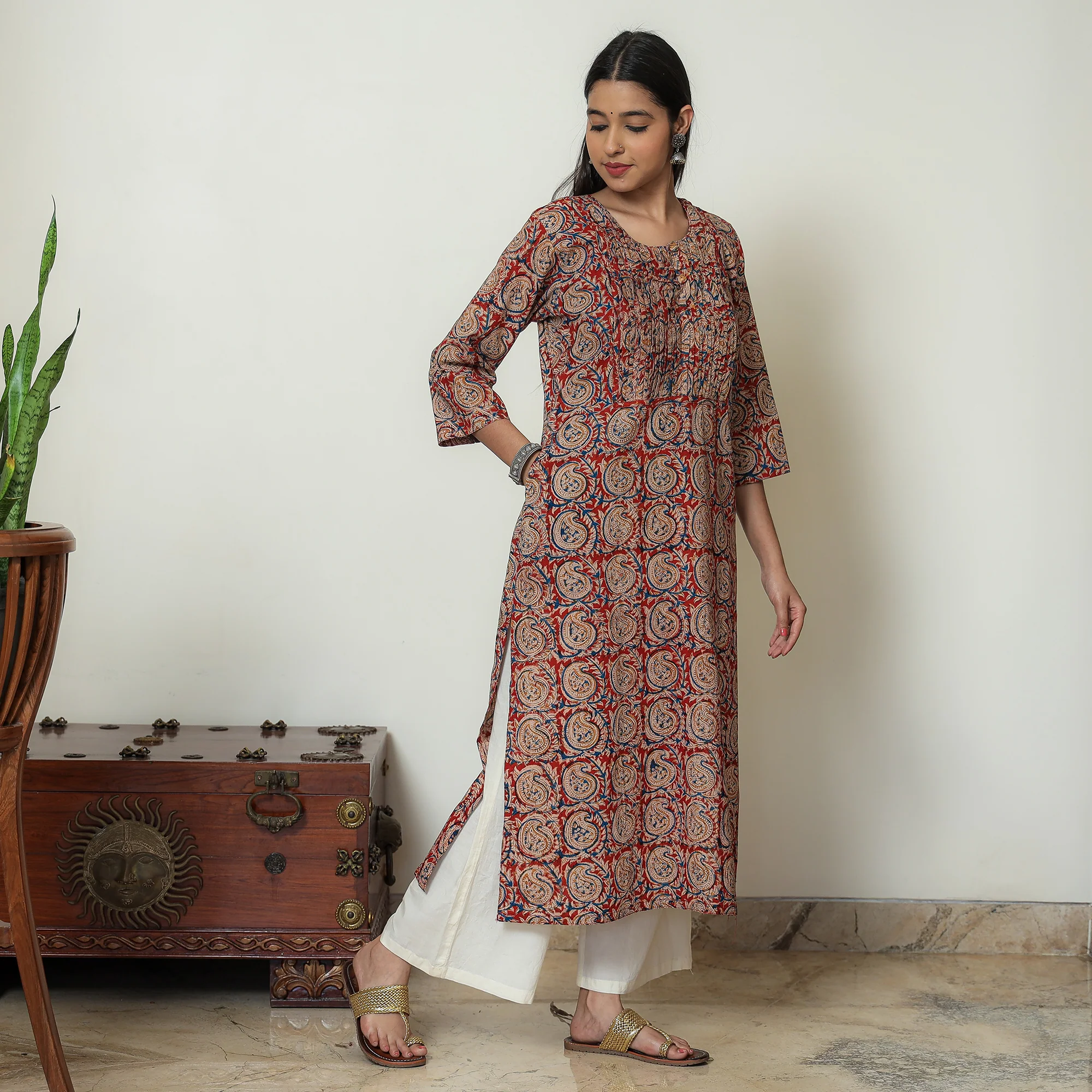 Red - Kalamkari Hand Block Printed Cotton Pintuck Straight Kurta 09 - Image 7