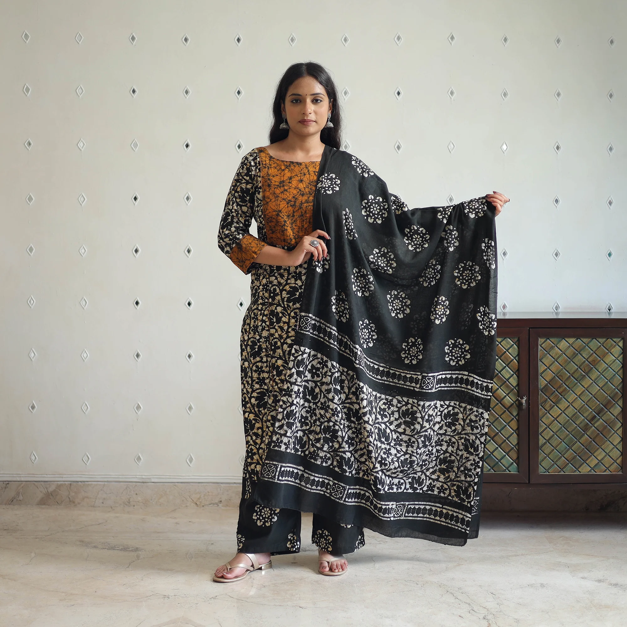 Black - Batik Print Cotton Kurta with Palazzo & Dupatta Suit Set 02 - Image 3