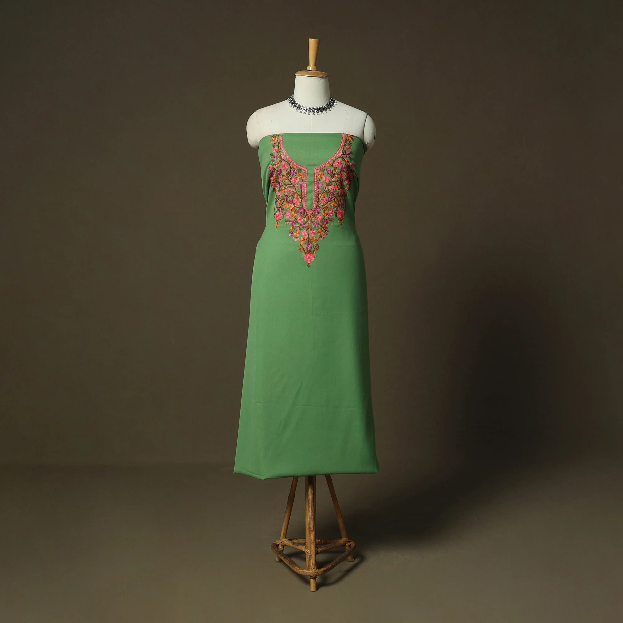 Green - Aari Hand Embroidery Cotton 2pc Unstitched Dress Material Kurta Set 01
