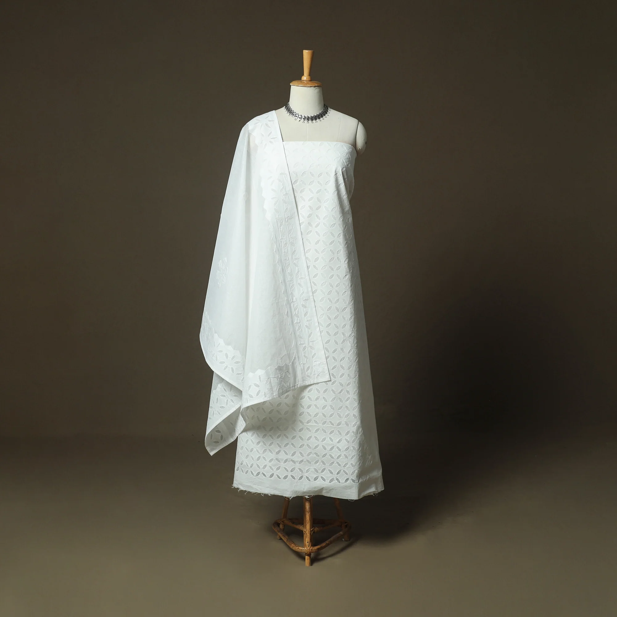 White - Barmer Applique Cutwork Cotton 3pc Unstitched Dress Material Suit Set 03