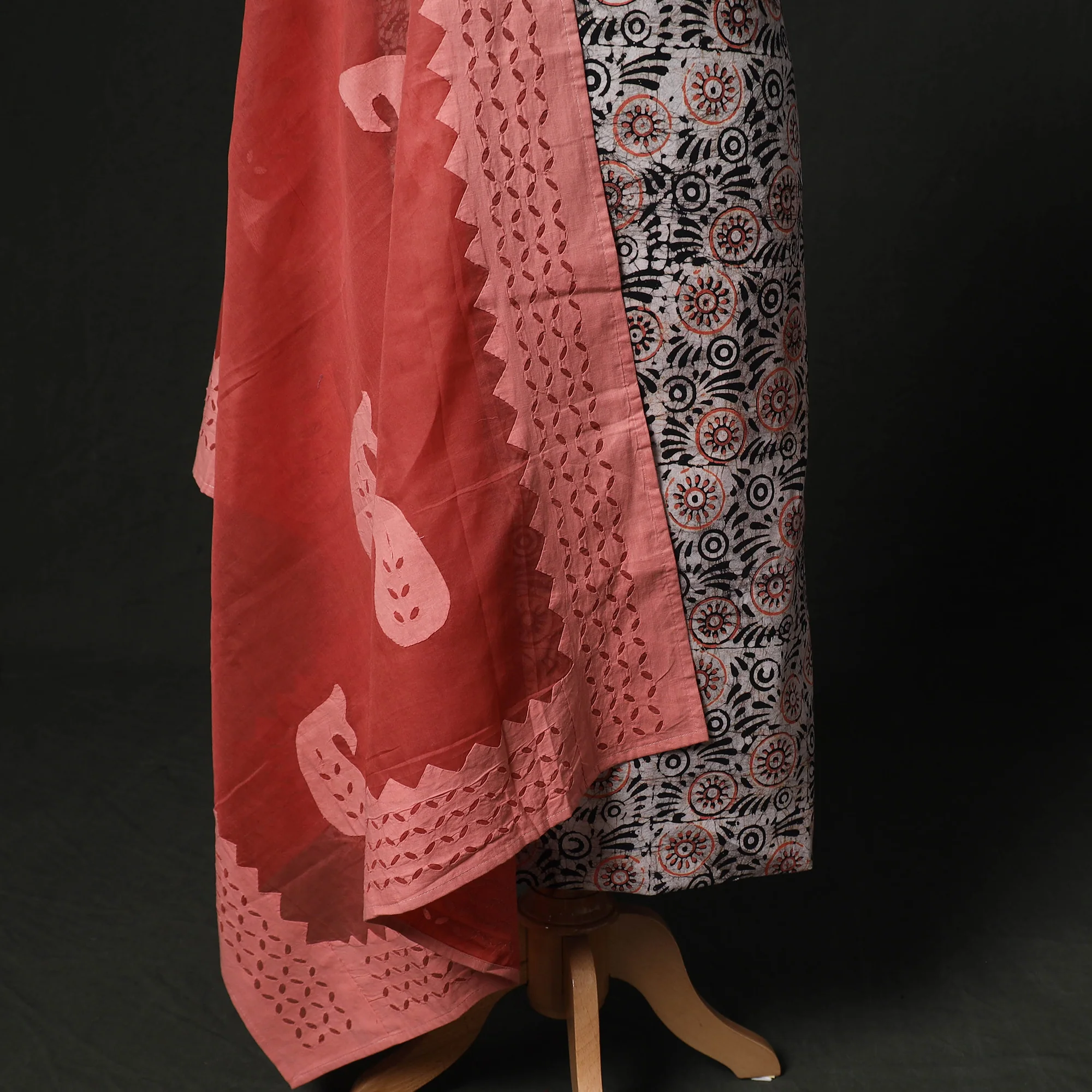 Batik Hand Block Print 2pc Cotton Unstitched Dress Material Kurta Set with Jewellery 02 - Image 4