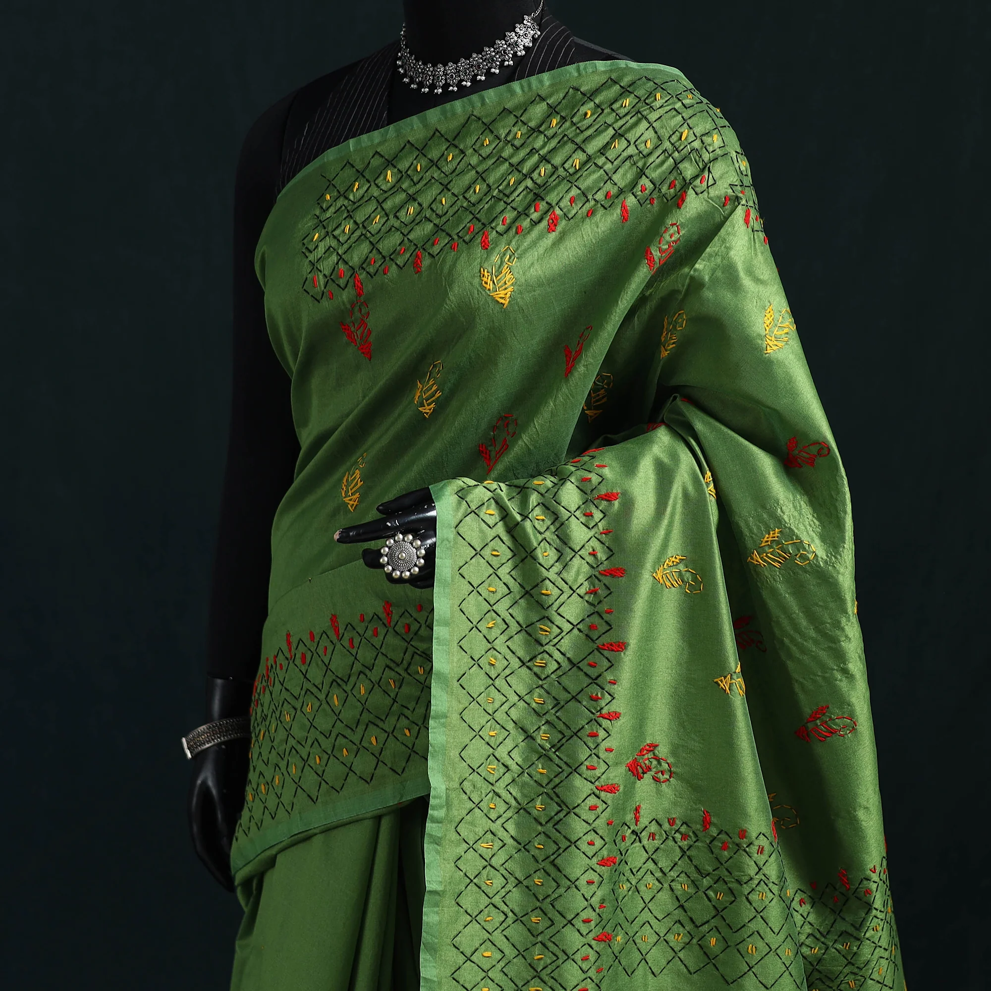 Bengal Hand Embroidery Silk Nakshi Kantha Saree 03 - Image 2