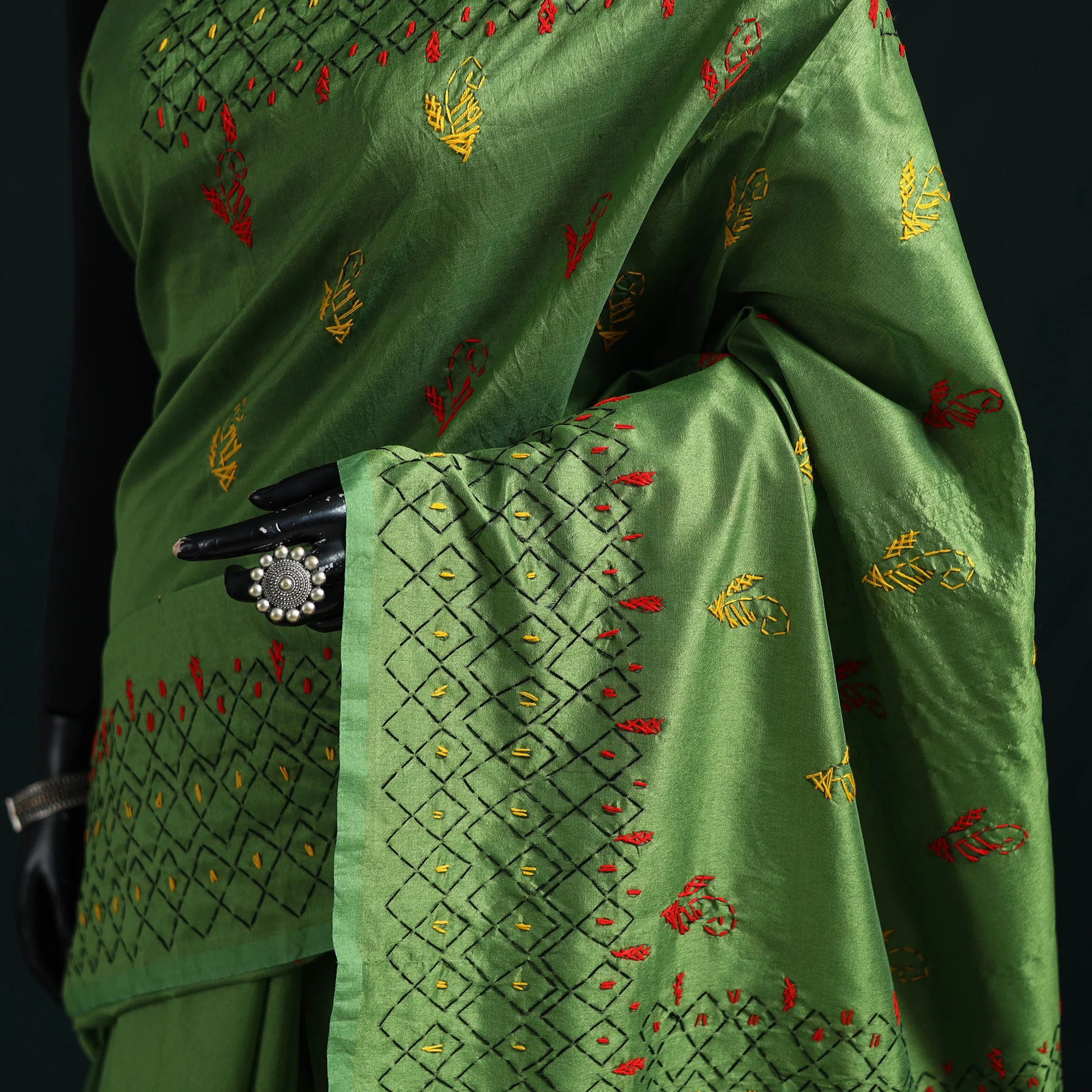Bengal Hand Embroidery Silk Nakshi Kantha Saree 03 - Image 3