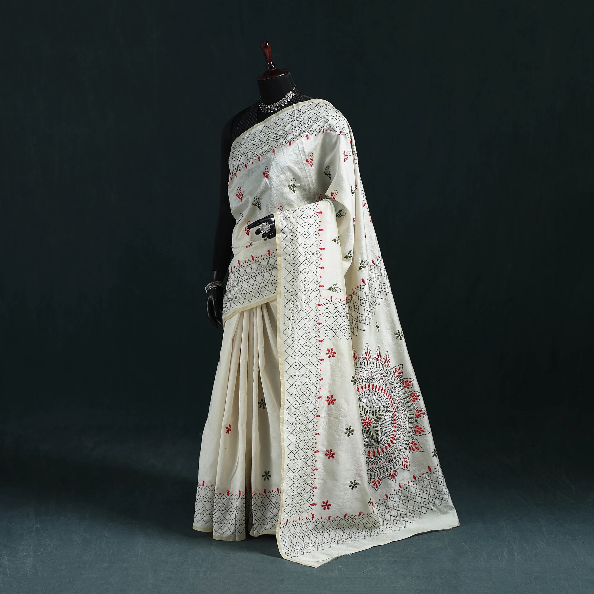 Bengal Hand Embroidery Silk Nakshi Kantha Saree 06
