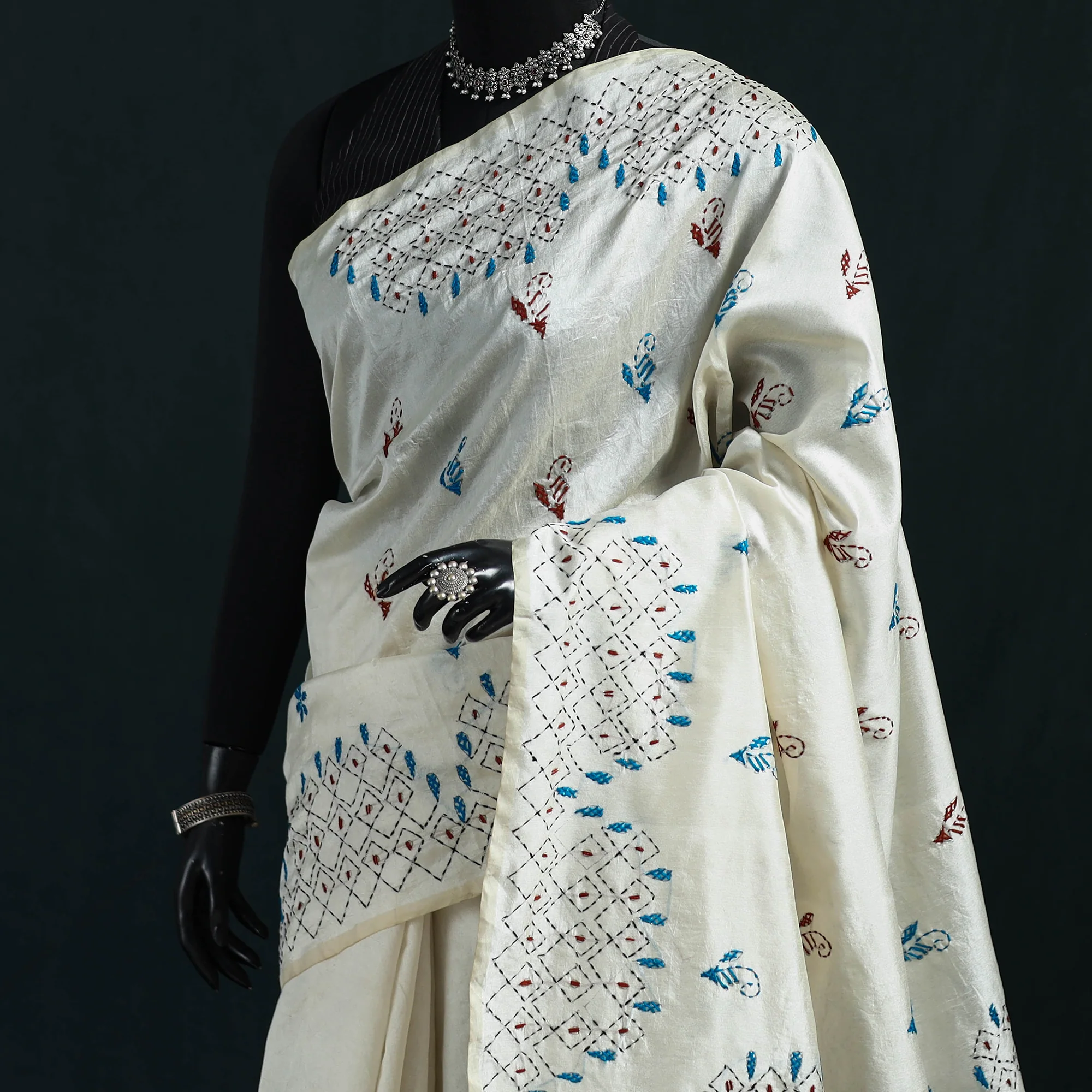 Bengal Hand Embroidery Silk Nakshi Kantha Saree 09 - Image 2