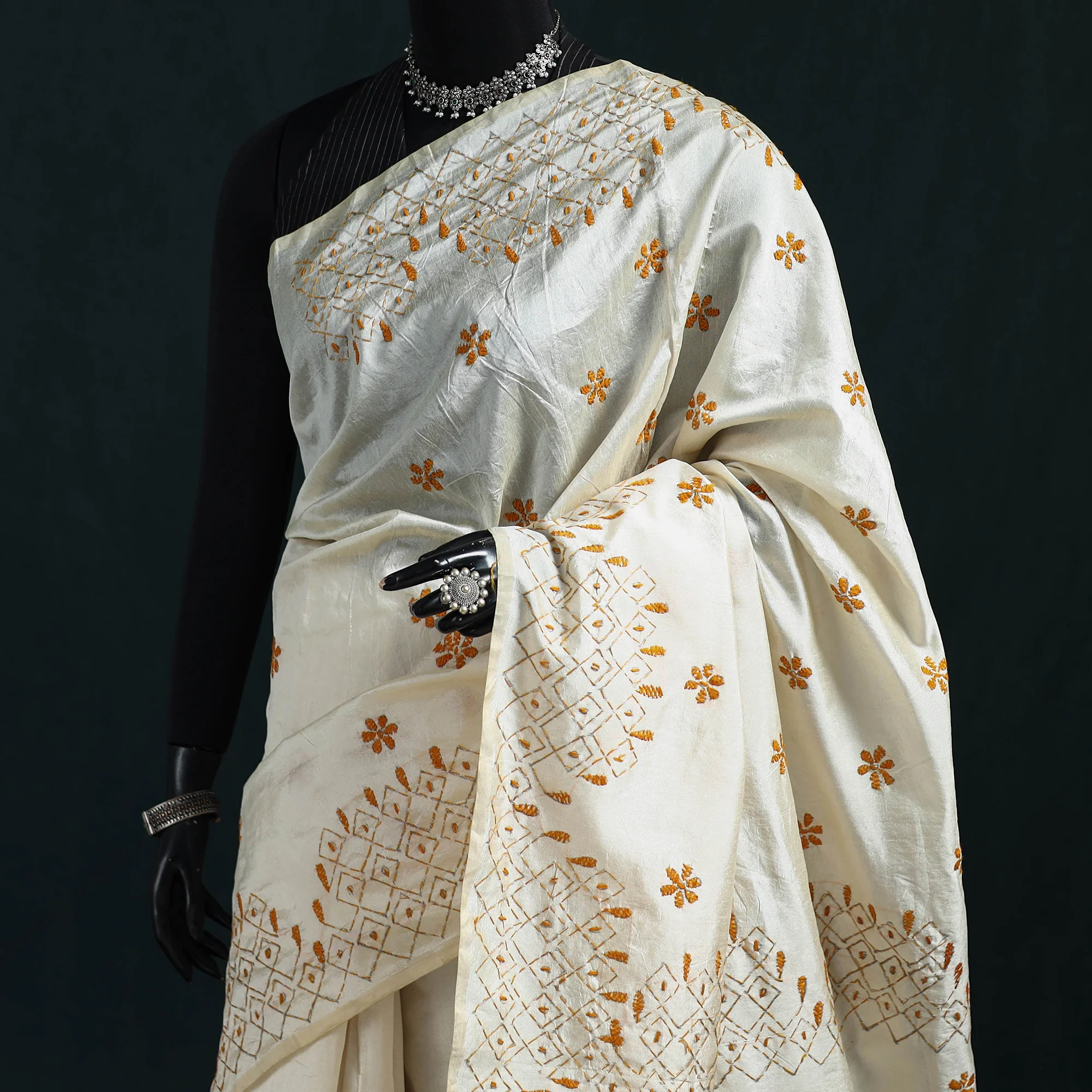 Bengal Hand Embroidery Silk Nakshi Kantha Saree 10 - Image 2