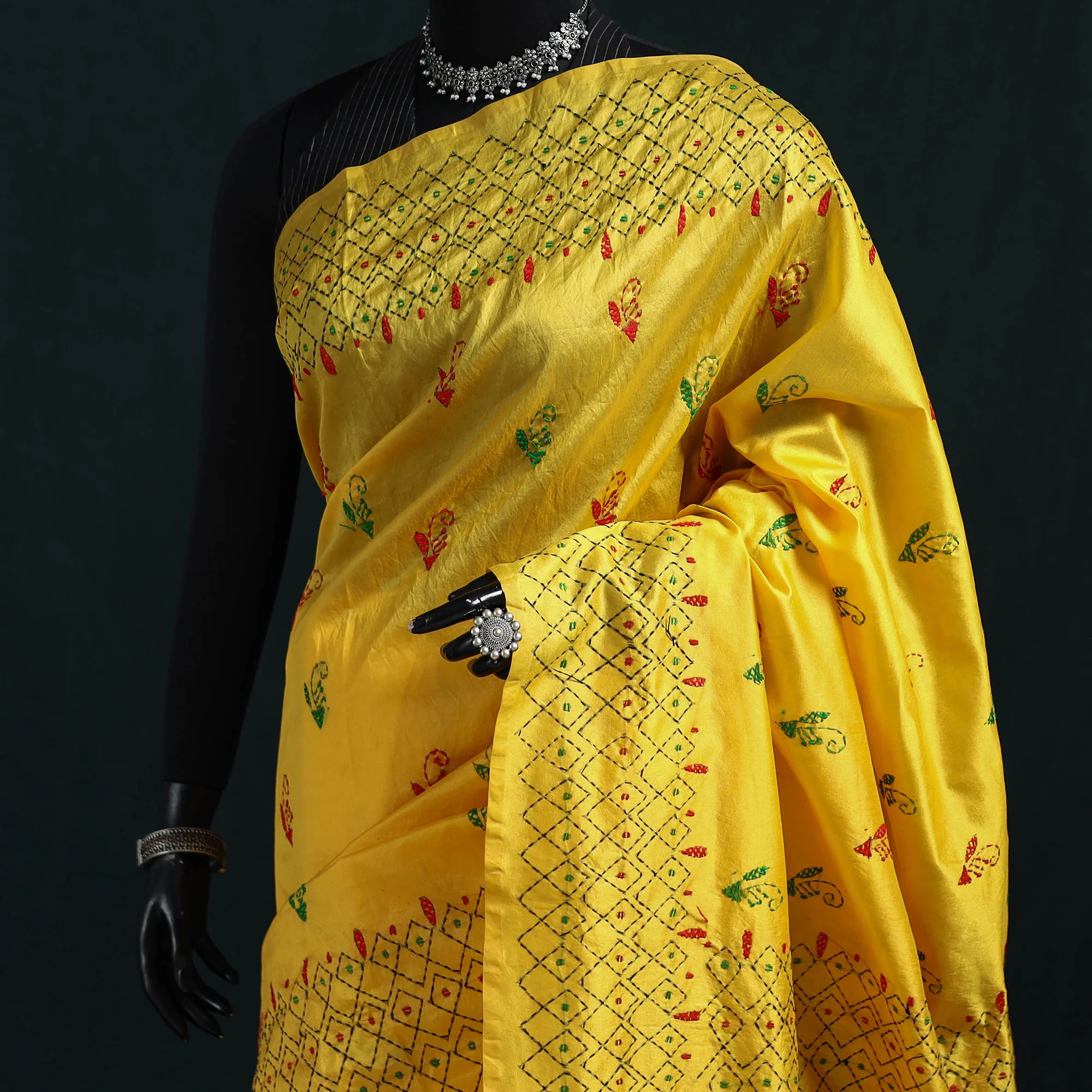 Bengal Hand Embroidery Silk Nakshi Kantha Saree 11 - Image 2