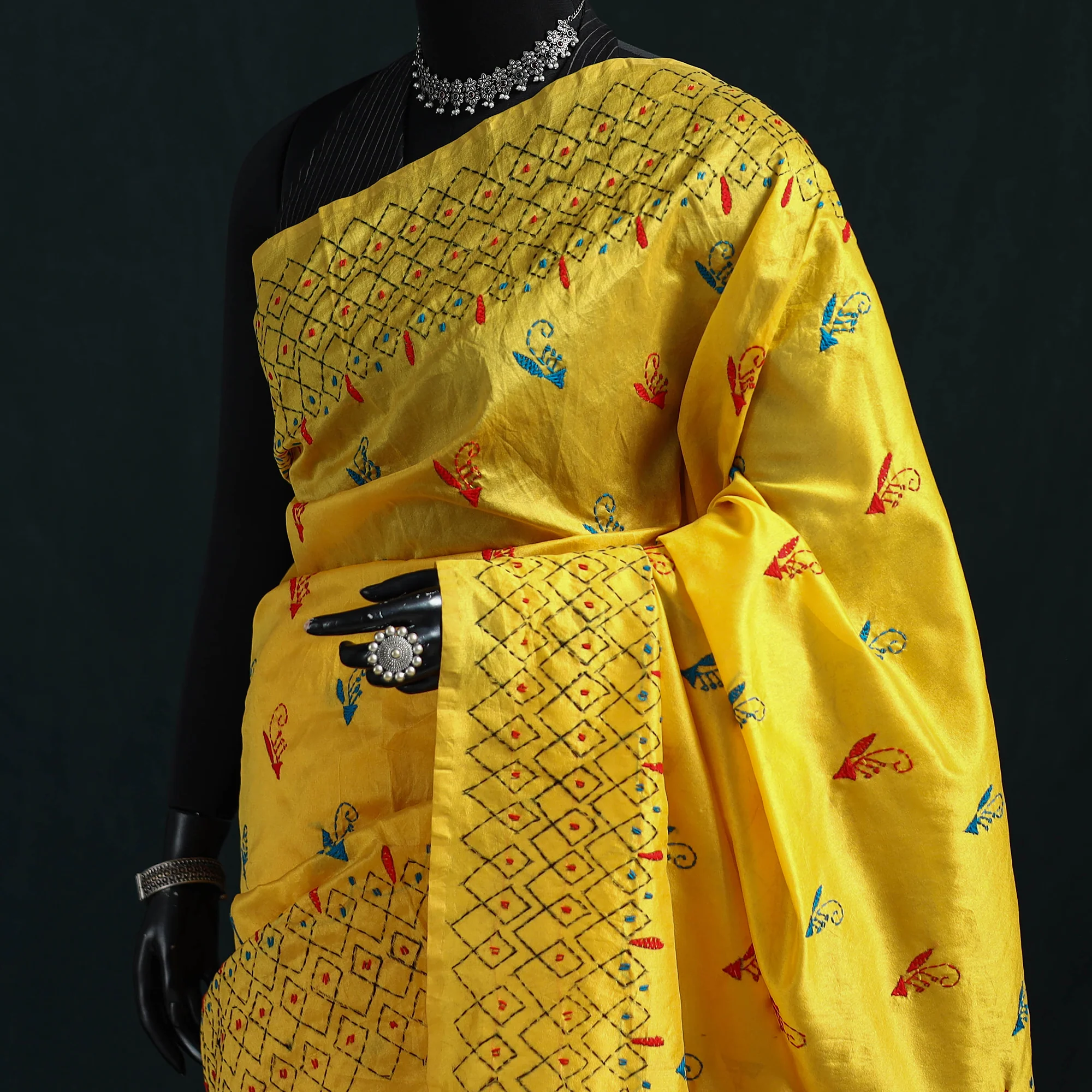 Bengal Hand Embroidery Silk Nakshi Kantha Saree 12 - Image 2