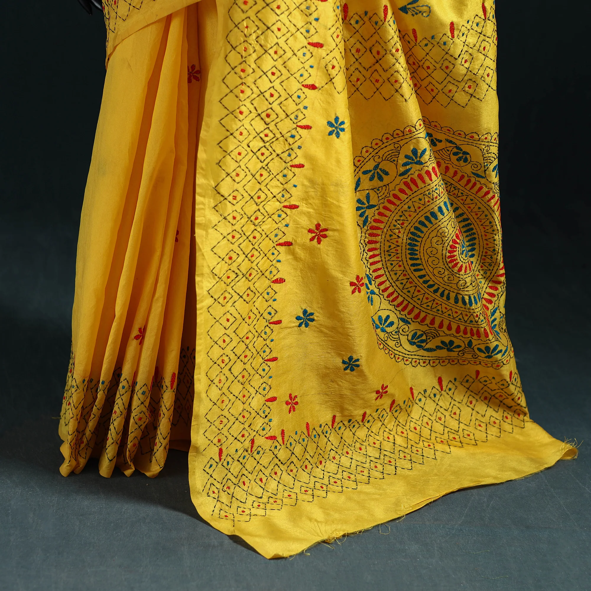 Bengal Hand Embroidery Silk Nakshi Kantha Saree 12 - Image 4