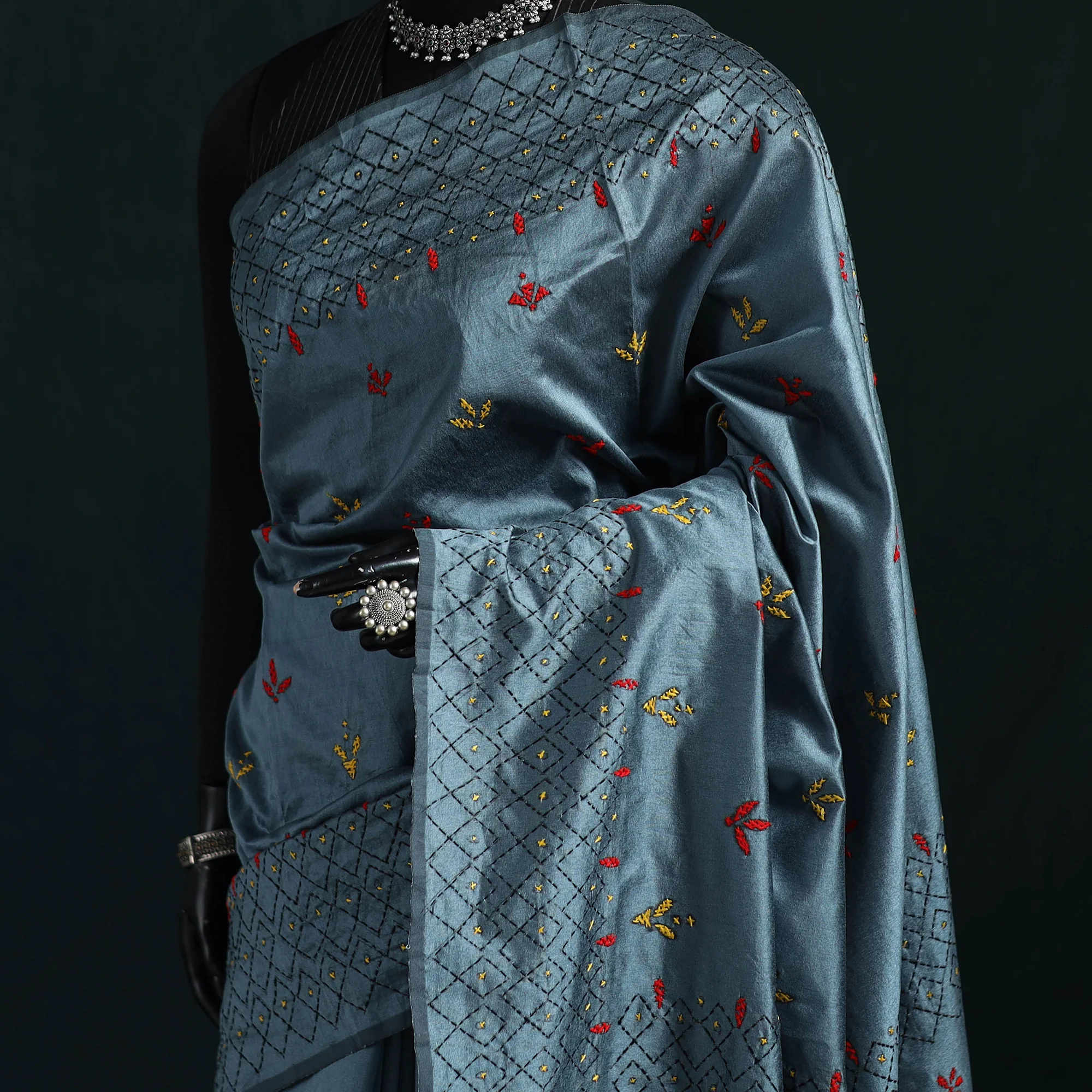 Bengal Hand Embroidery Silk Nakshi Kantha Saree 16 - Image 2