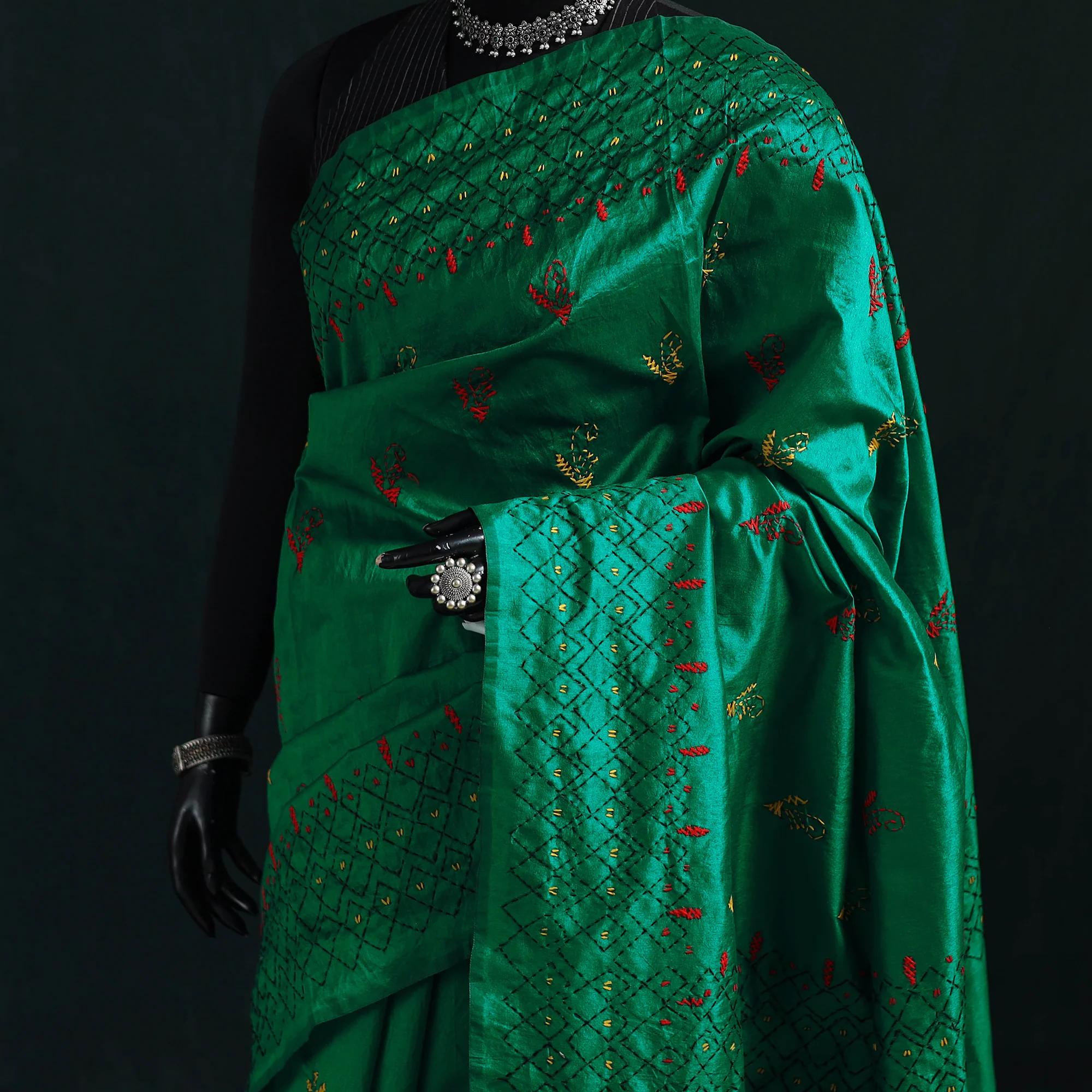 Bengal Hand Embroidery Silk Nakshi Kantha Saree 22 - Image 2