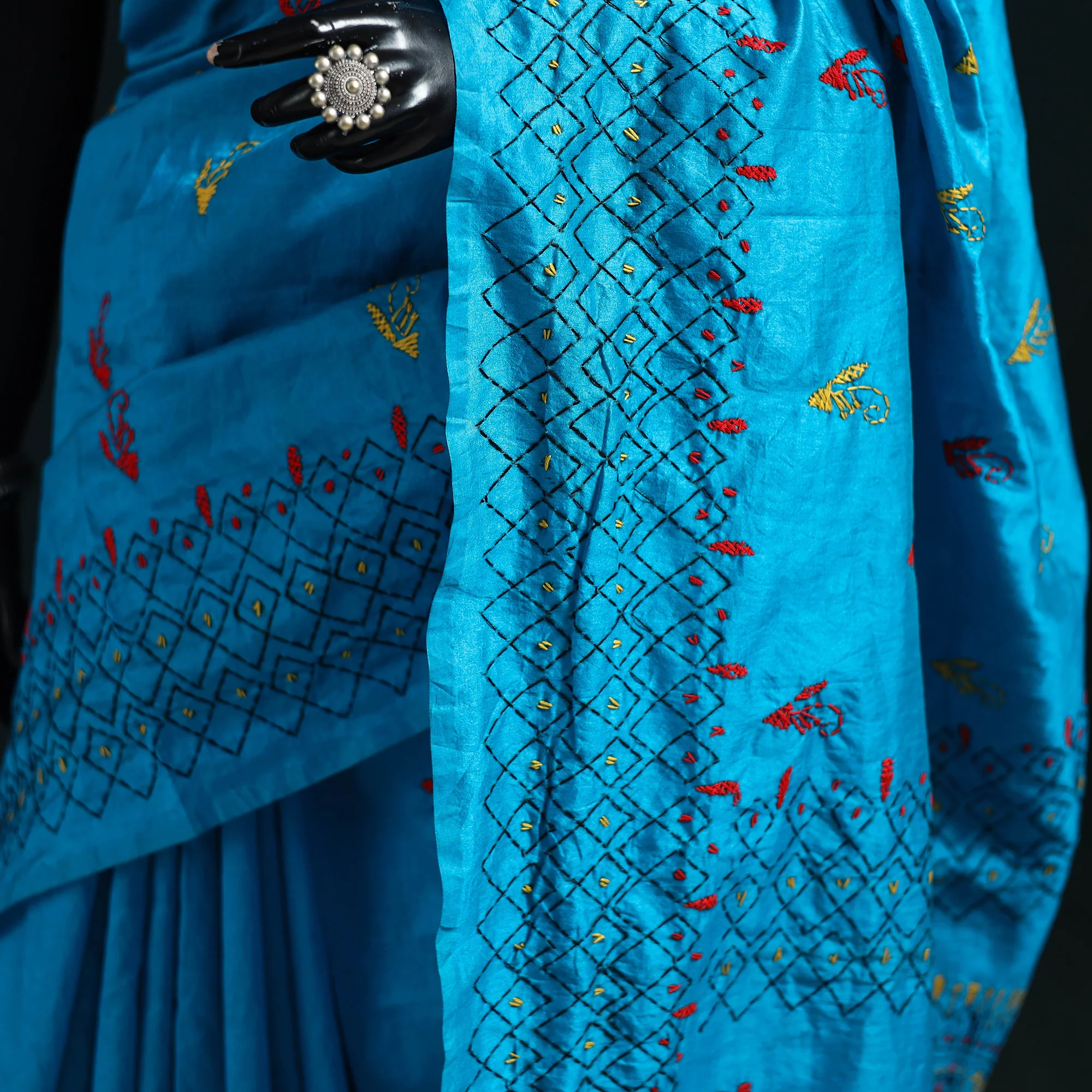 Bengal Hand Embroidery Silk Nakshi Kantha Saree 25 - Image 3