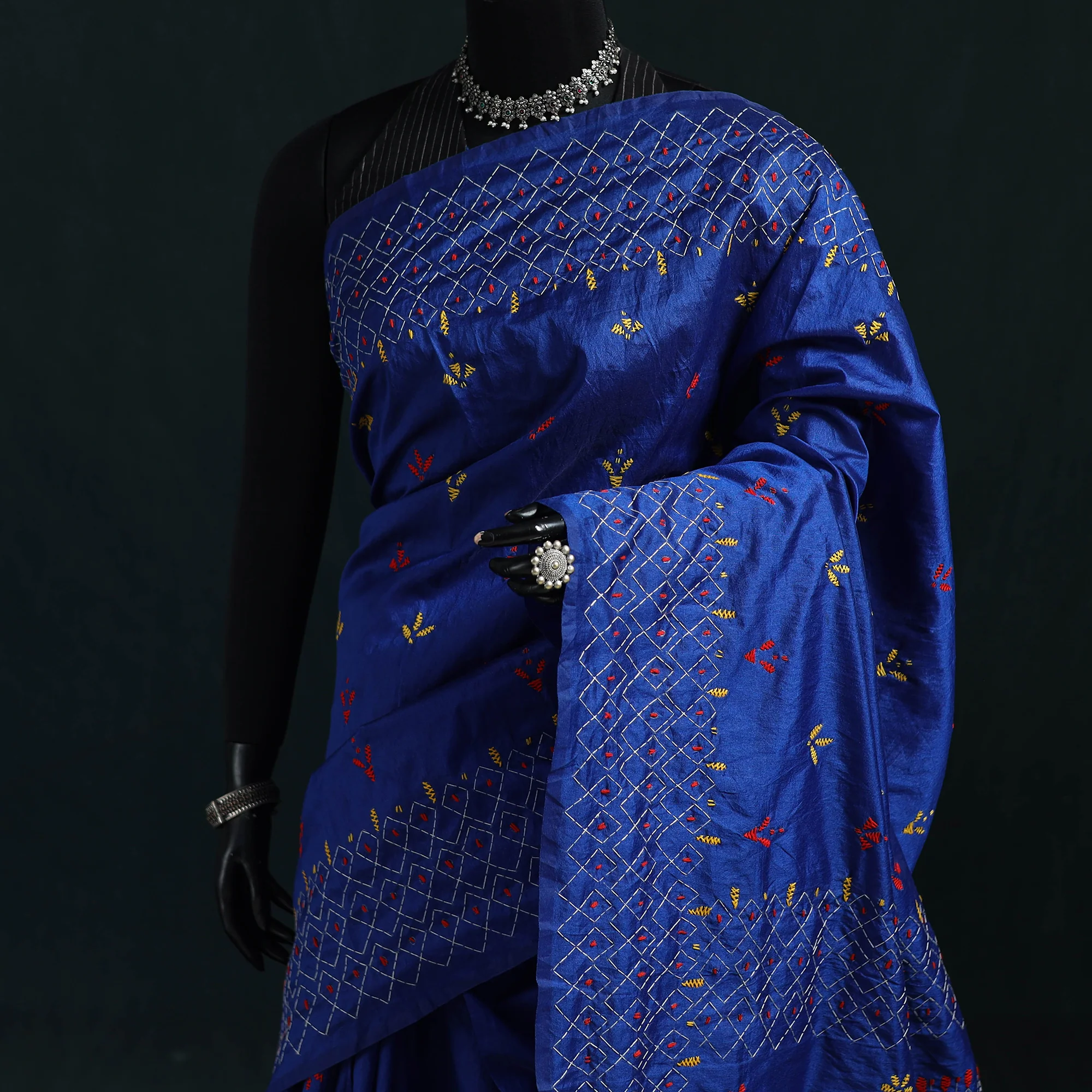 Bengal Hand Embroidery Silk Nakshi Kantha Saree 26 - Image 2