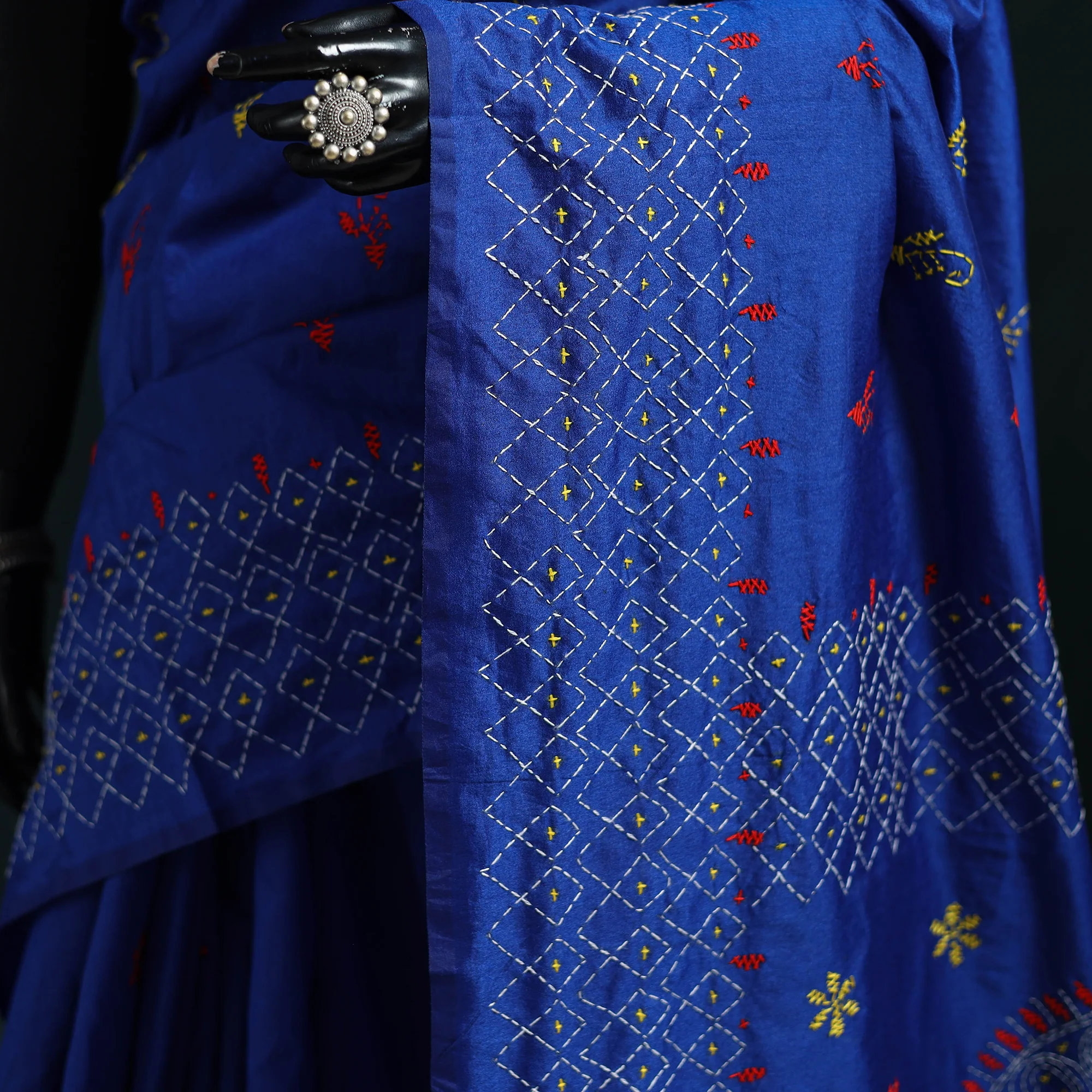 Bengal Hand Embroidery Silk Nakshi Kantha Saree 27 - Image 3