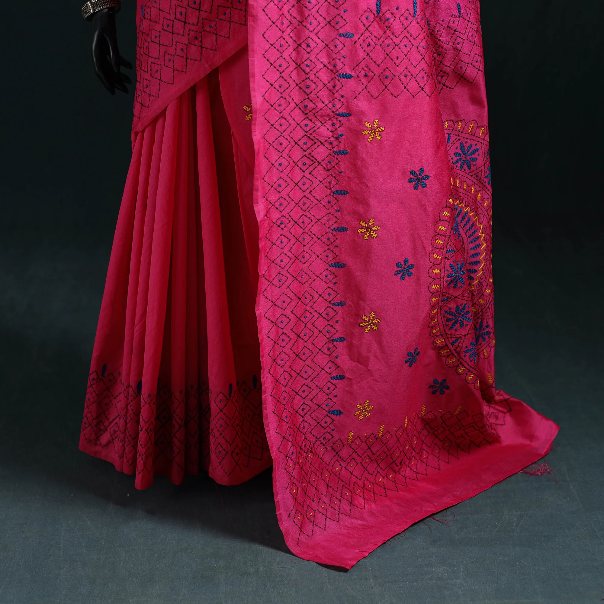Bengal Hand Embroidery Silk Nakshi Kantha Saree 28 - Image 4