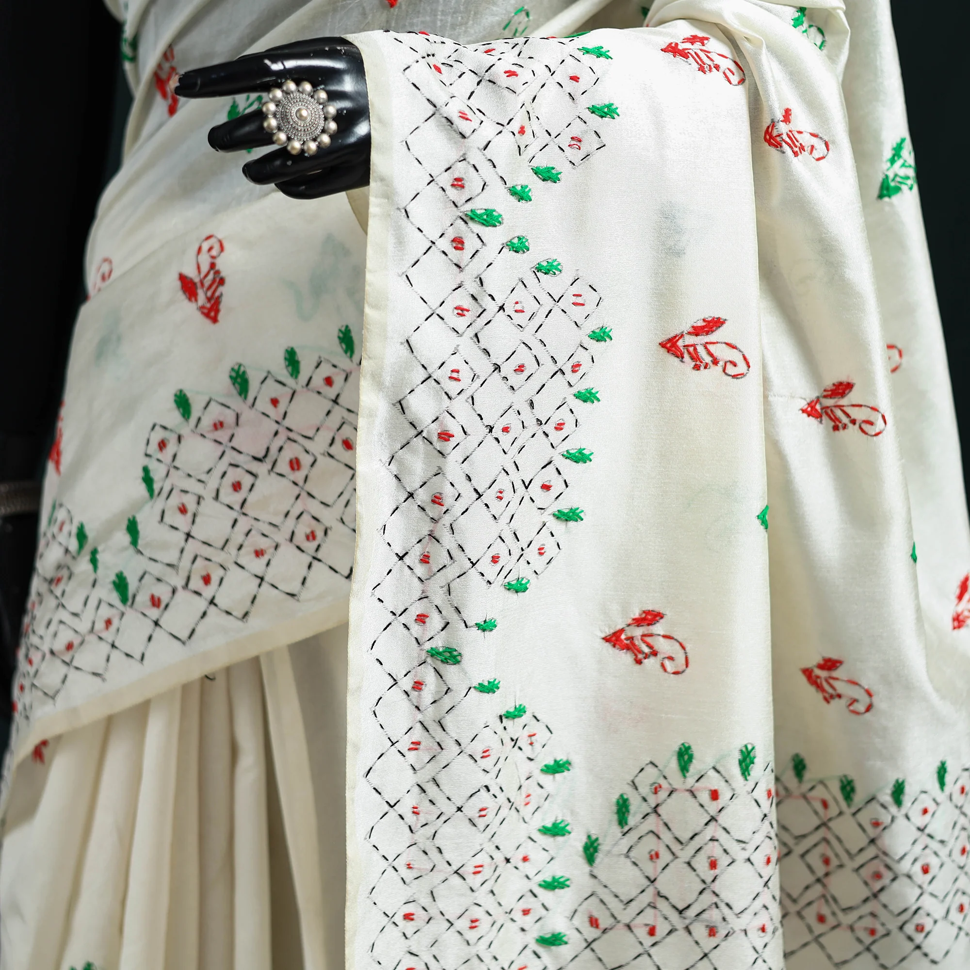 Bengal Hand Embroidery Silk Nakshi Kantha Saree 29 - Image 3