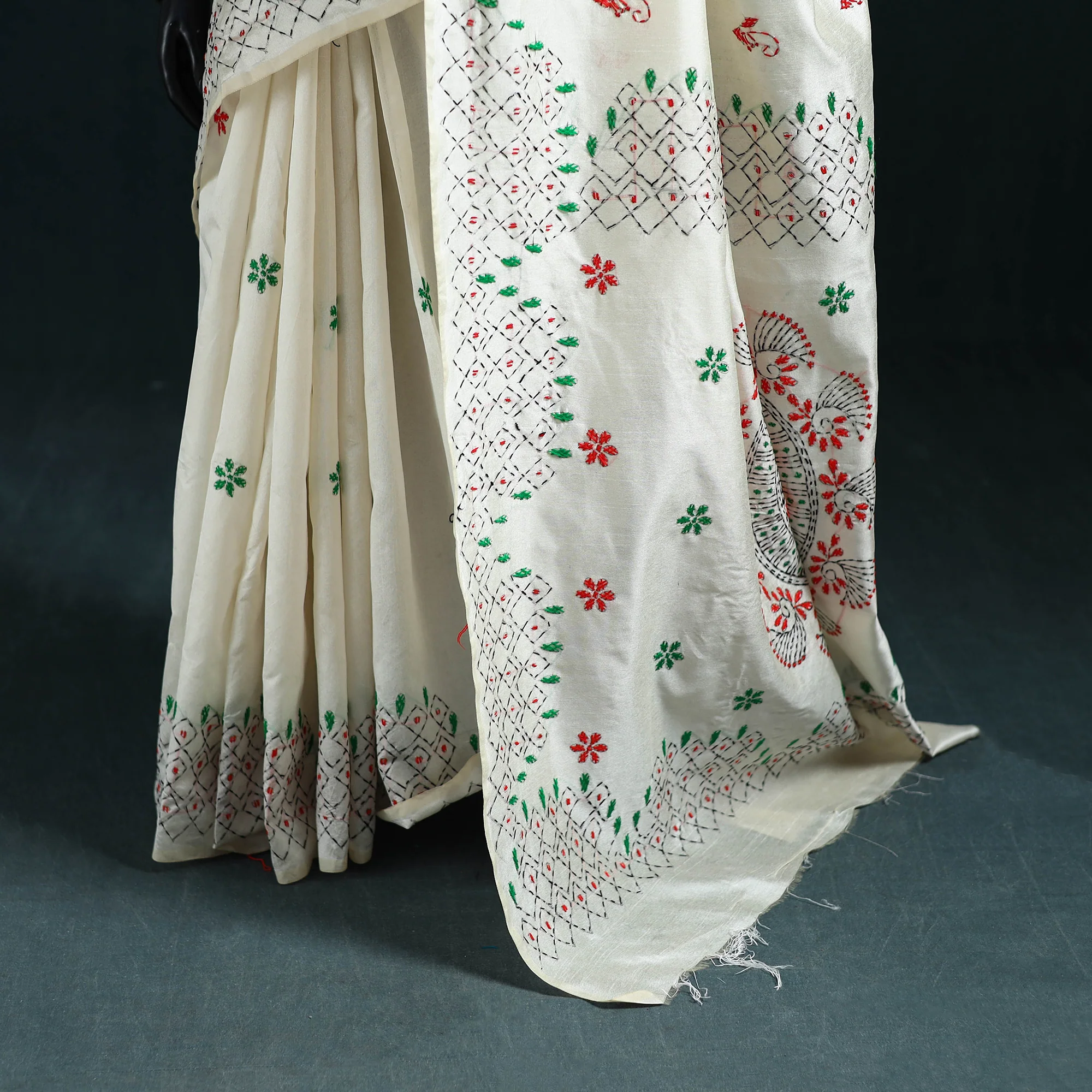 Bengal Hand Embroidery Silk Nakshi Kantha Saree 29 - Image 4