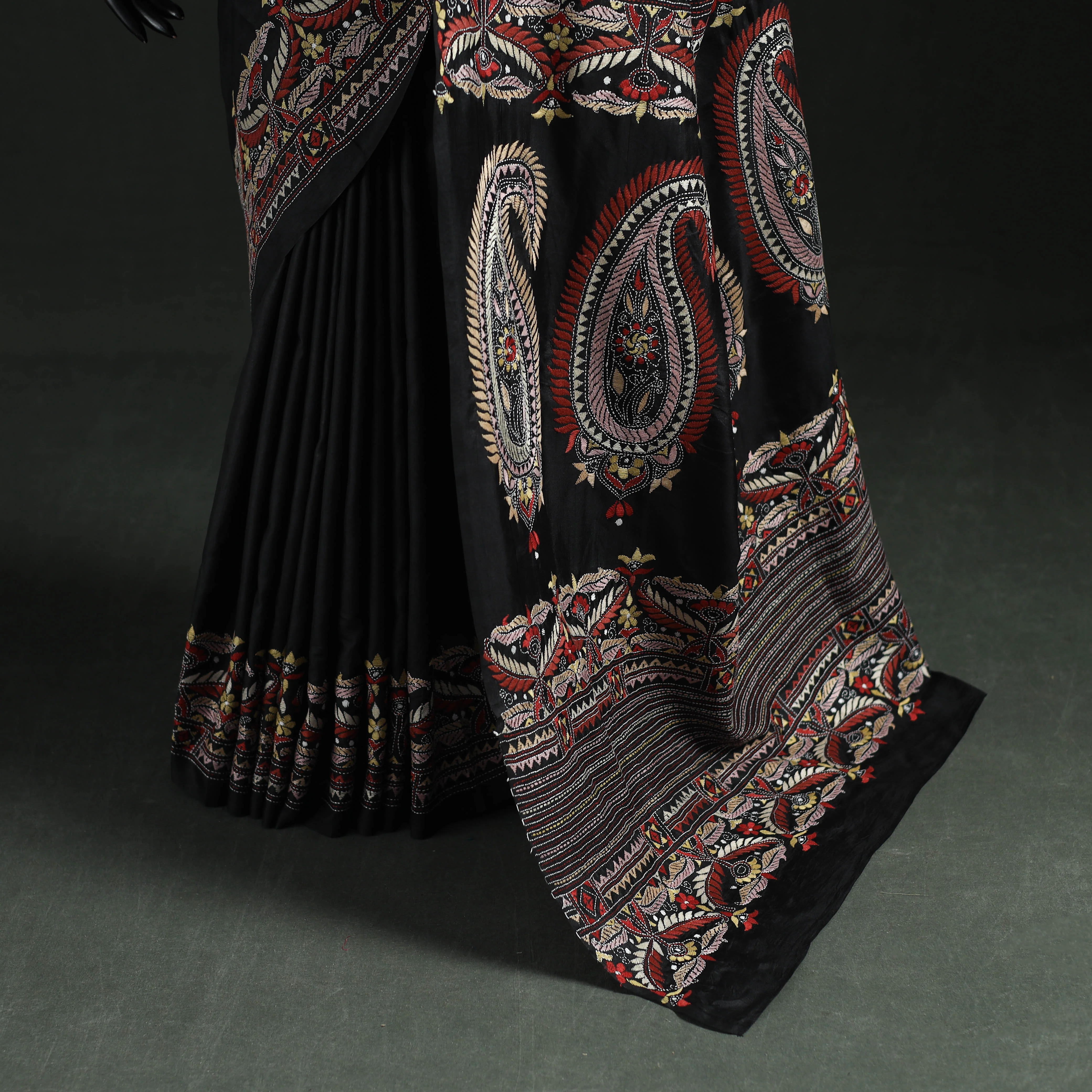 Black - Bengal Kantha Hand Embroidered Pure Silk Saree 02 - Image 4