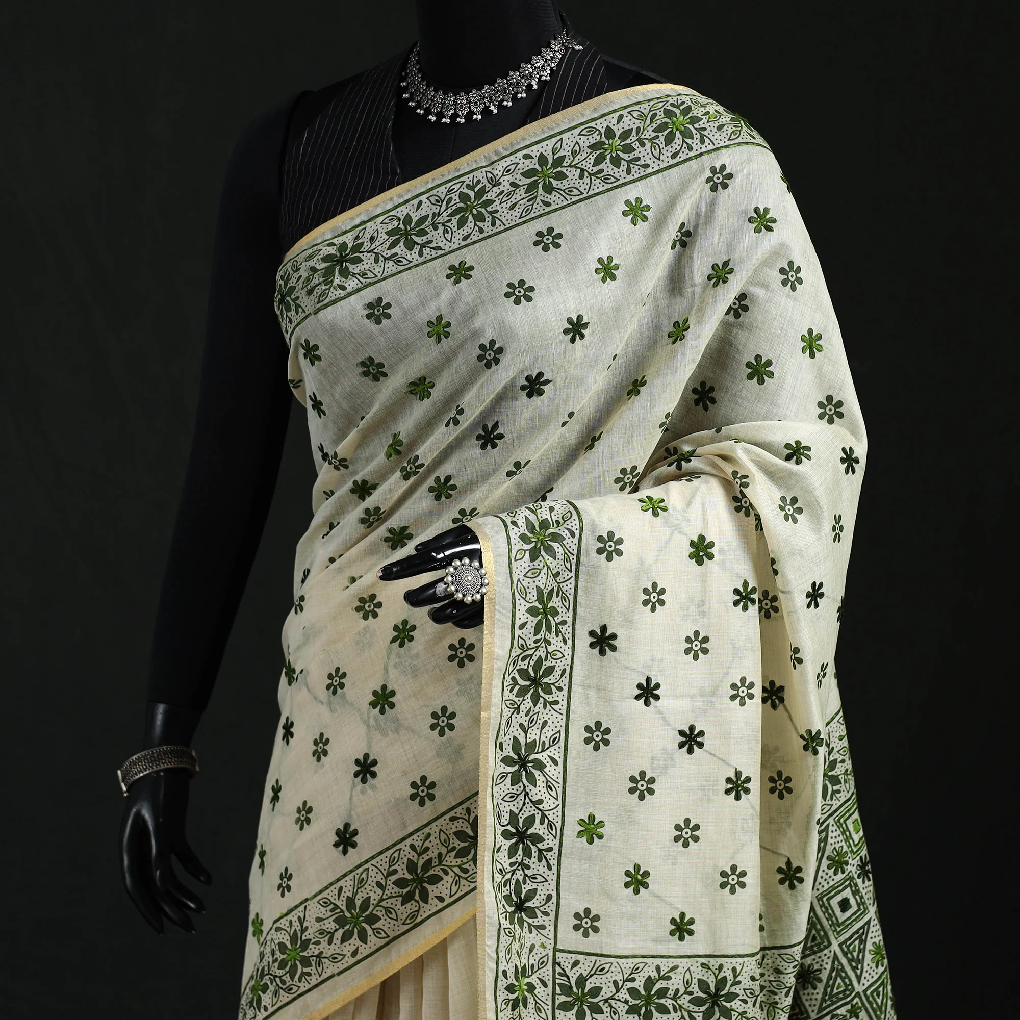 Green - Bengal Kantha Hand Embroidery Silk Cotton Chapa Work Saree 04 - Image 2