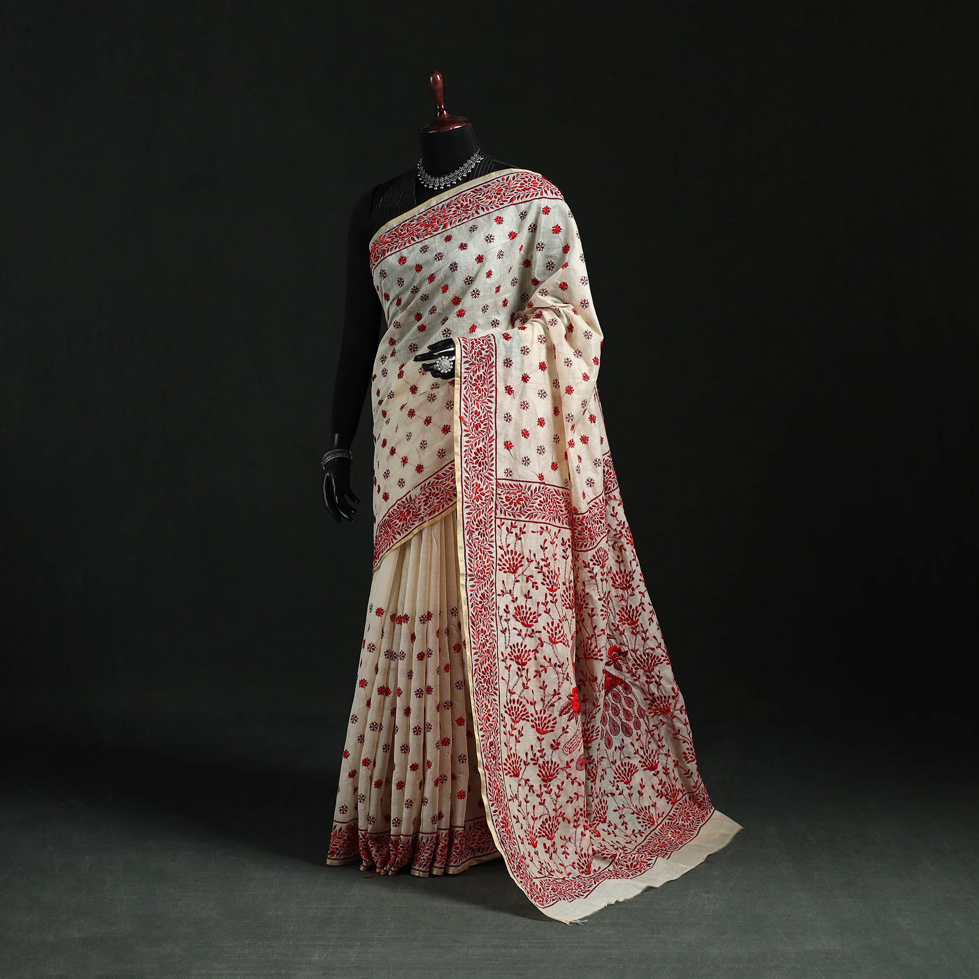 White - Bengal Kantha Hand Embroidery Silk Cotton Chapa Work Saree 18
