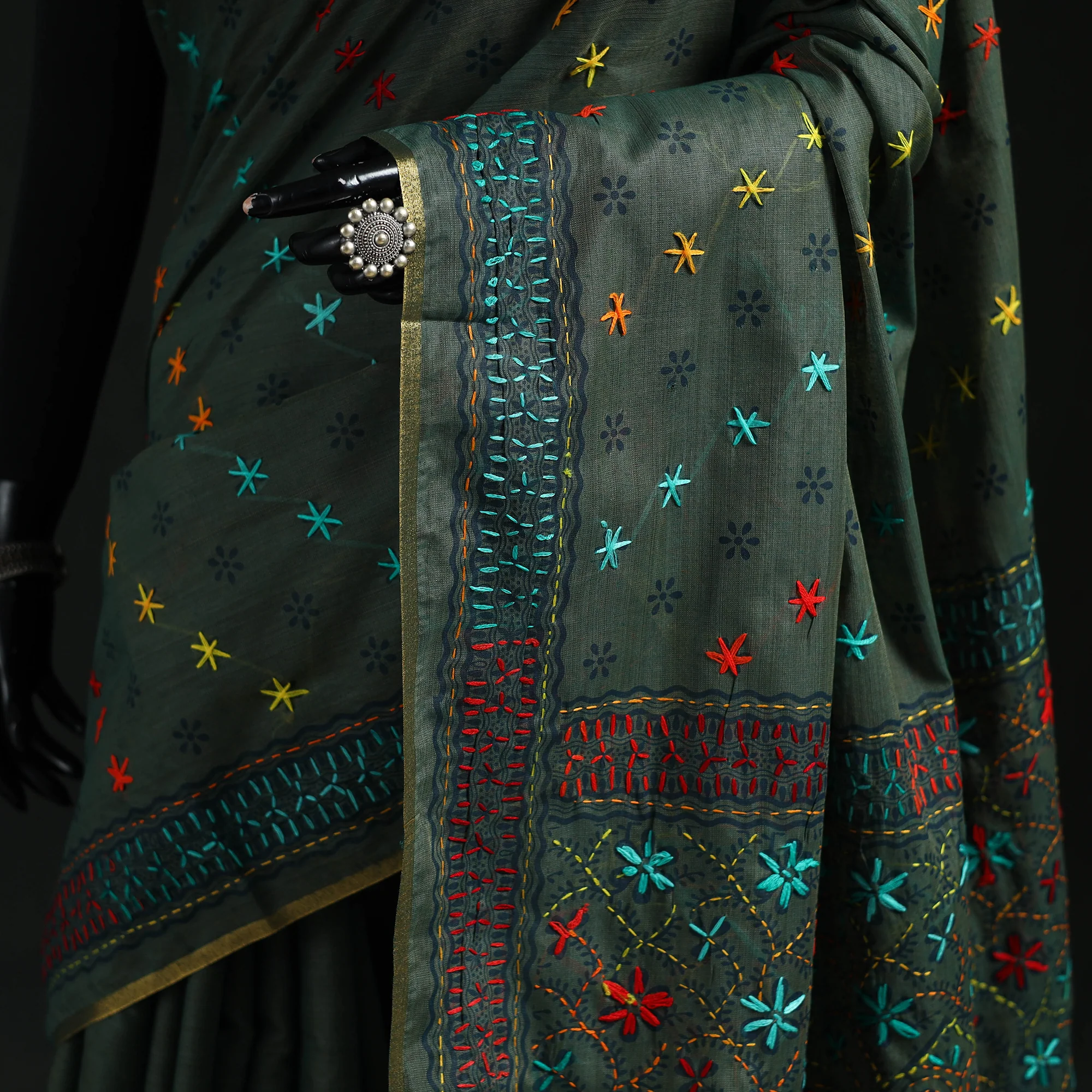 Green - Bengal Kantha Hand Embroidery Silk Cotton Chapa Work Saree 82 - Image 3