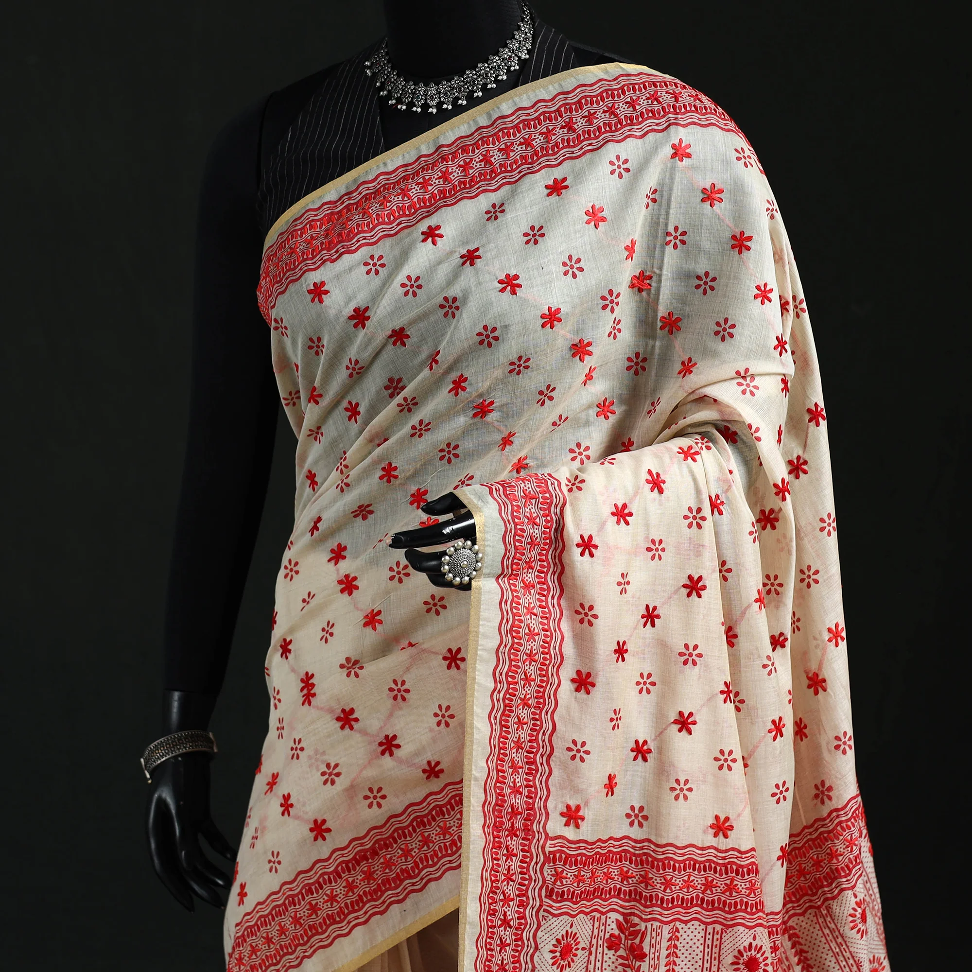 Beige - Bengal Kantha Hand Embroidery Silk Cotton Chapa Work Saree 83 - Image 2