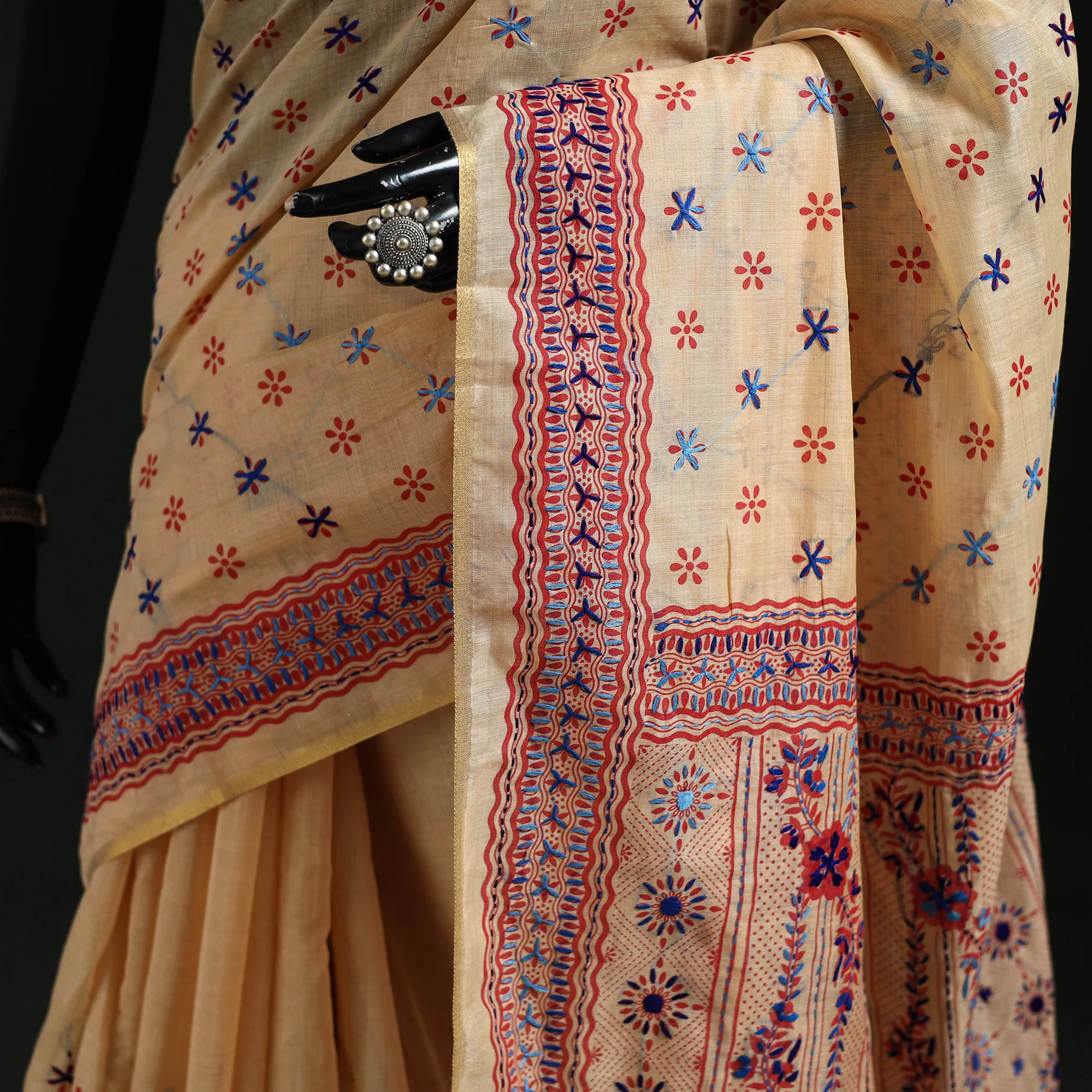 Beige - Bengal Kantha Hand Embroidery Silk Cotton Chapa Work Saree 87 - Image 3