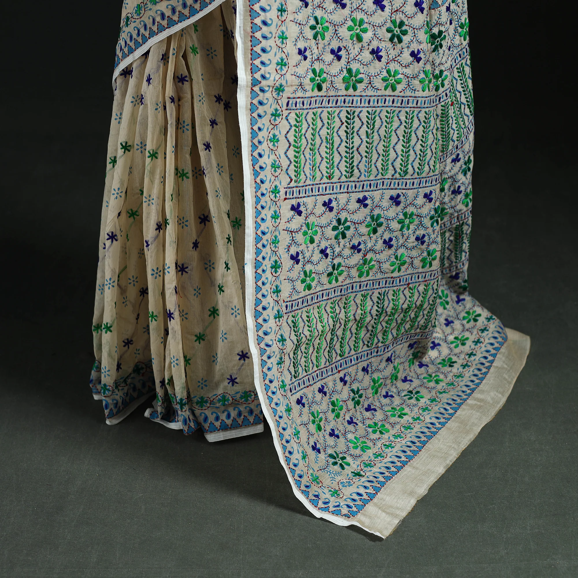White - Bengal Kantha Hand Embroidery Silk Cotton Chapa Work Saree 96 - Image 4