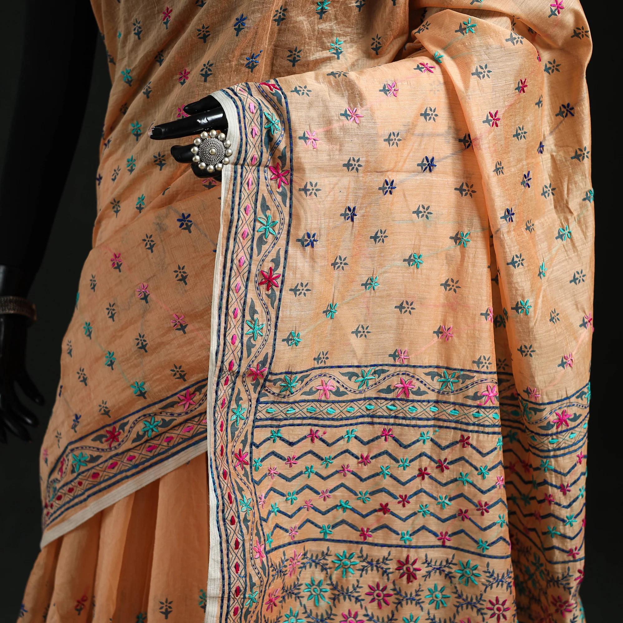 Beige - Bengal Kantha Hand Embroidery Silk Cotton Chapa Work Saree 98 - Image 3