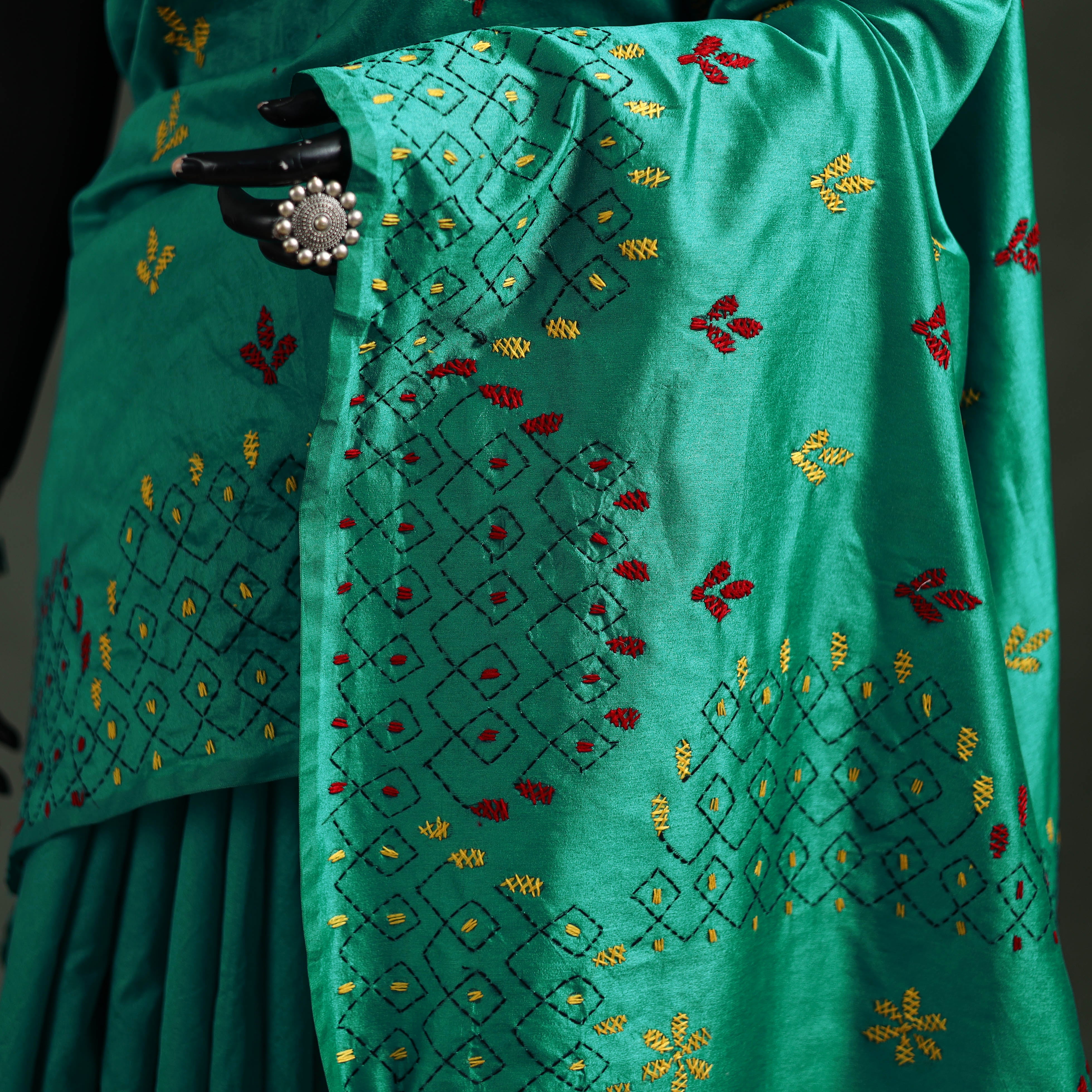 Green - Bengal Nakshi Kantha Hand Embroidered Silk Saree 55 - Image 3