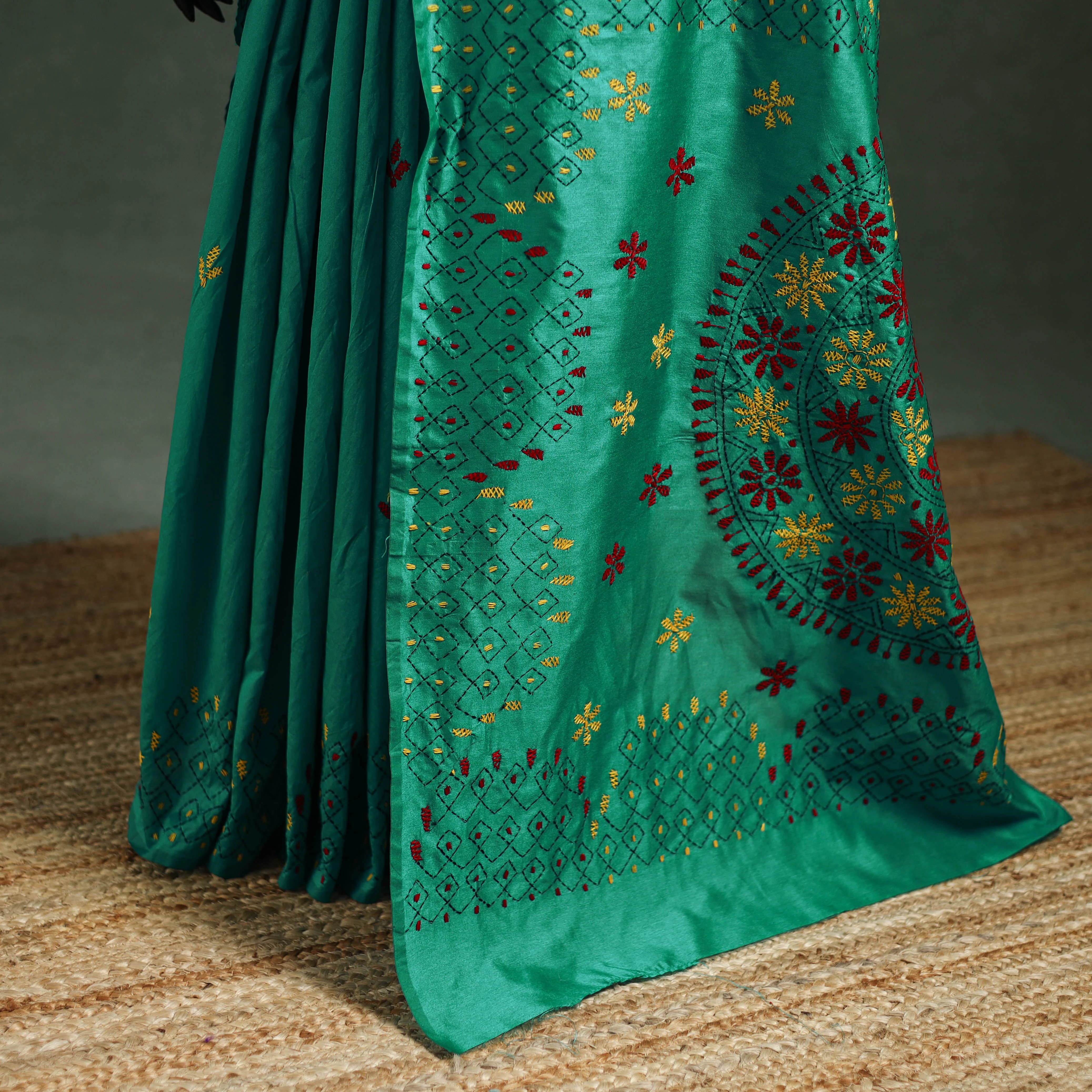 Green - Bengal Nakshi Kantha Hand Embroidered Silk Saree 55 - Image 4