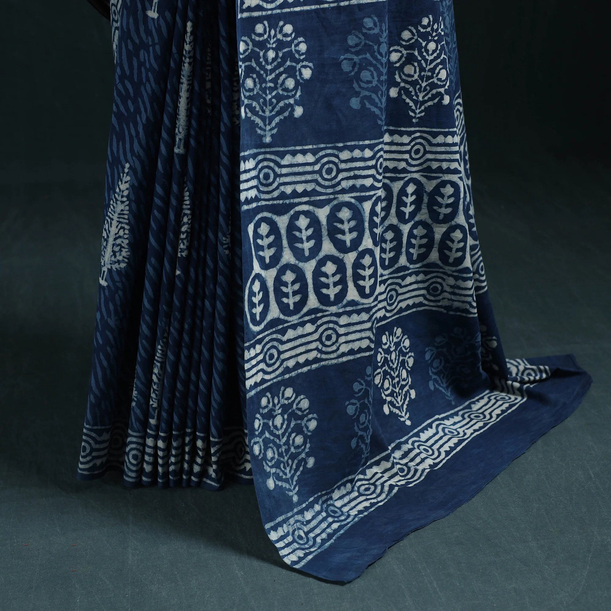 Blue - Pure Mul Cotton Natural Dyed Hand Block Indigo Bagru Print Saree 49 - Image 4