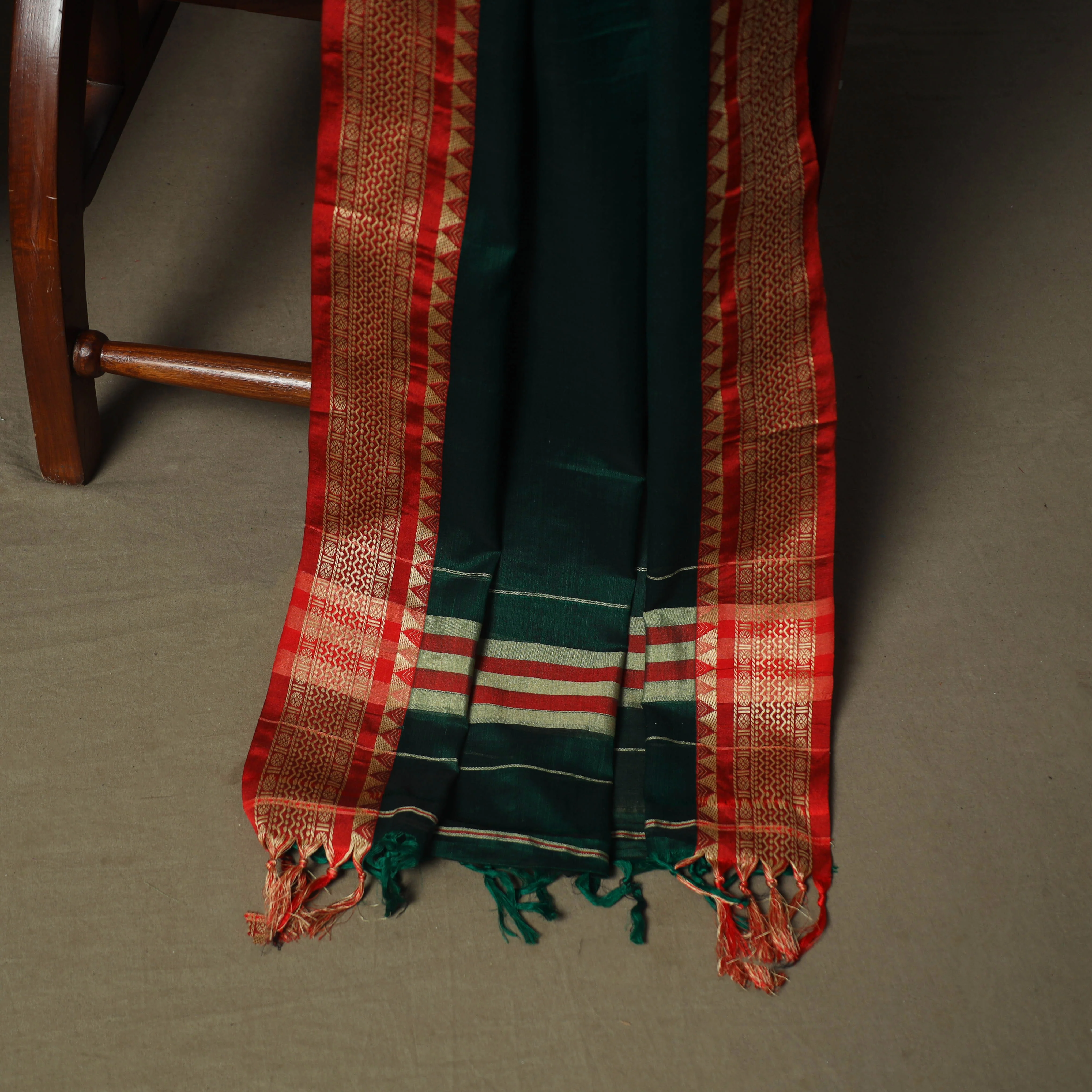 Green - Dharwad Woven Mercerised Cotton 3pc Unstitched Dress Material Suit Set 03 - Image 4