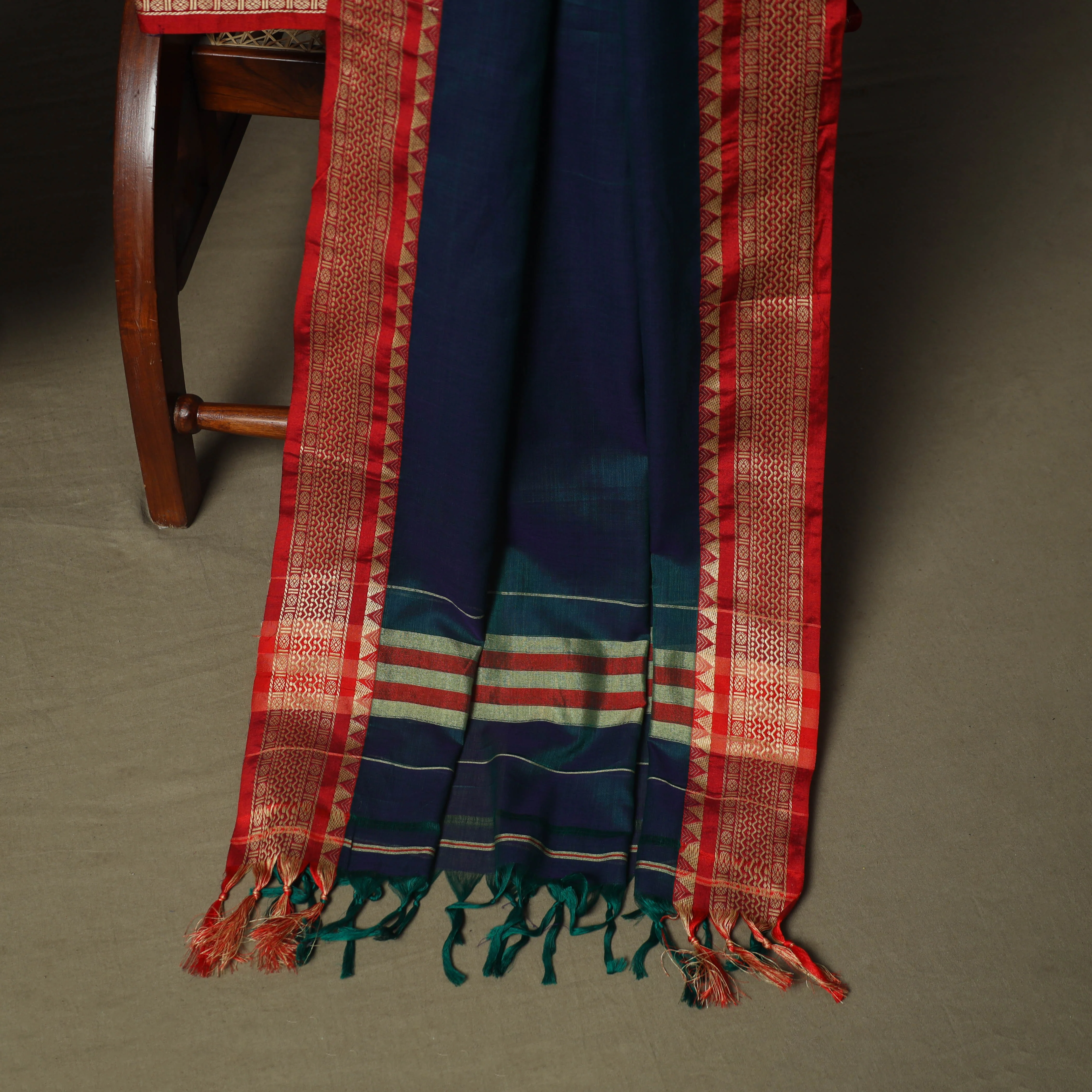 Green - Dharwad Woven Mercerised Cotton 3pc Unstitched Dress Material Suit Set 04 - Image 4
