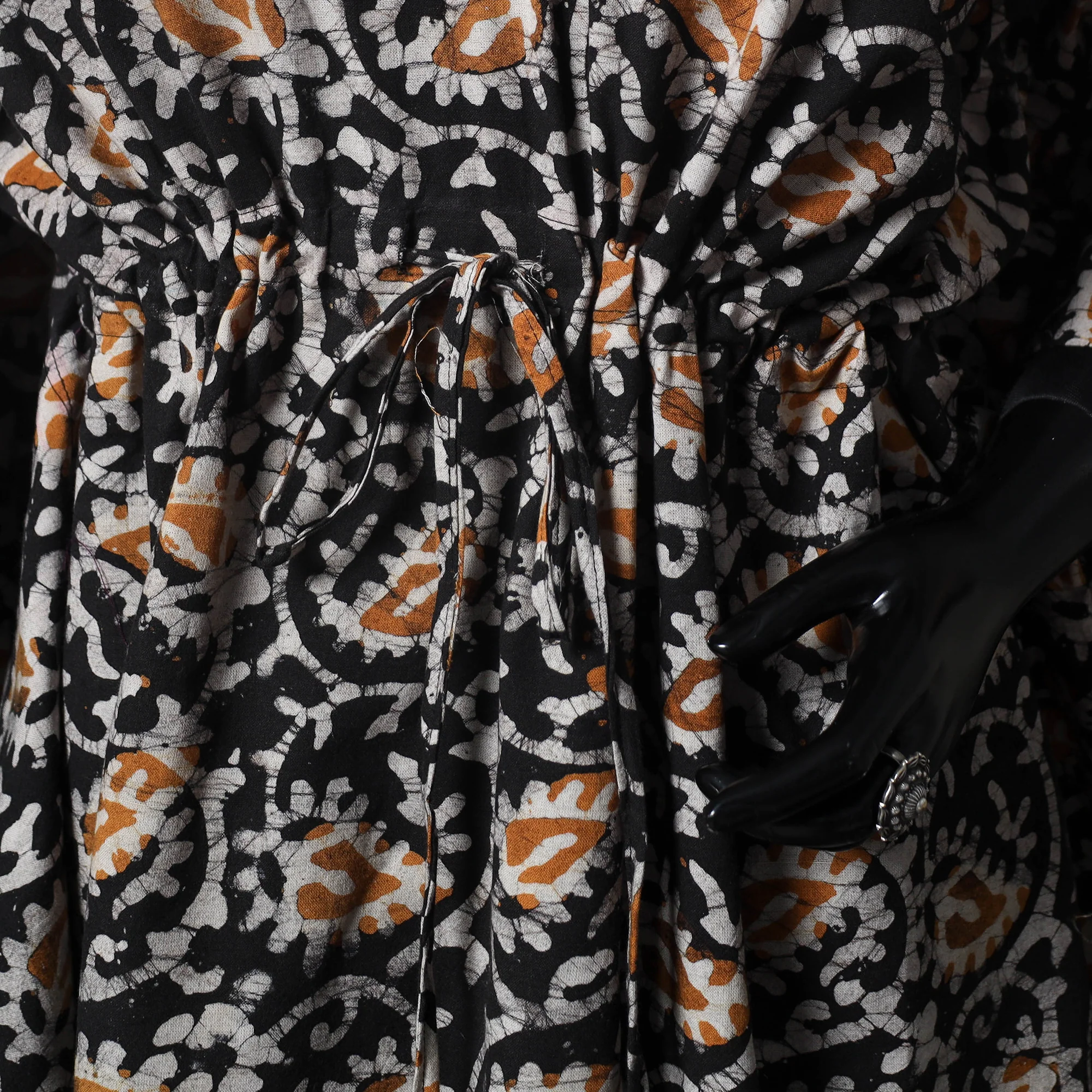 Black - Hand Block Batik Print Cotton Kaftan (Long) 27 - Image 3
