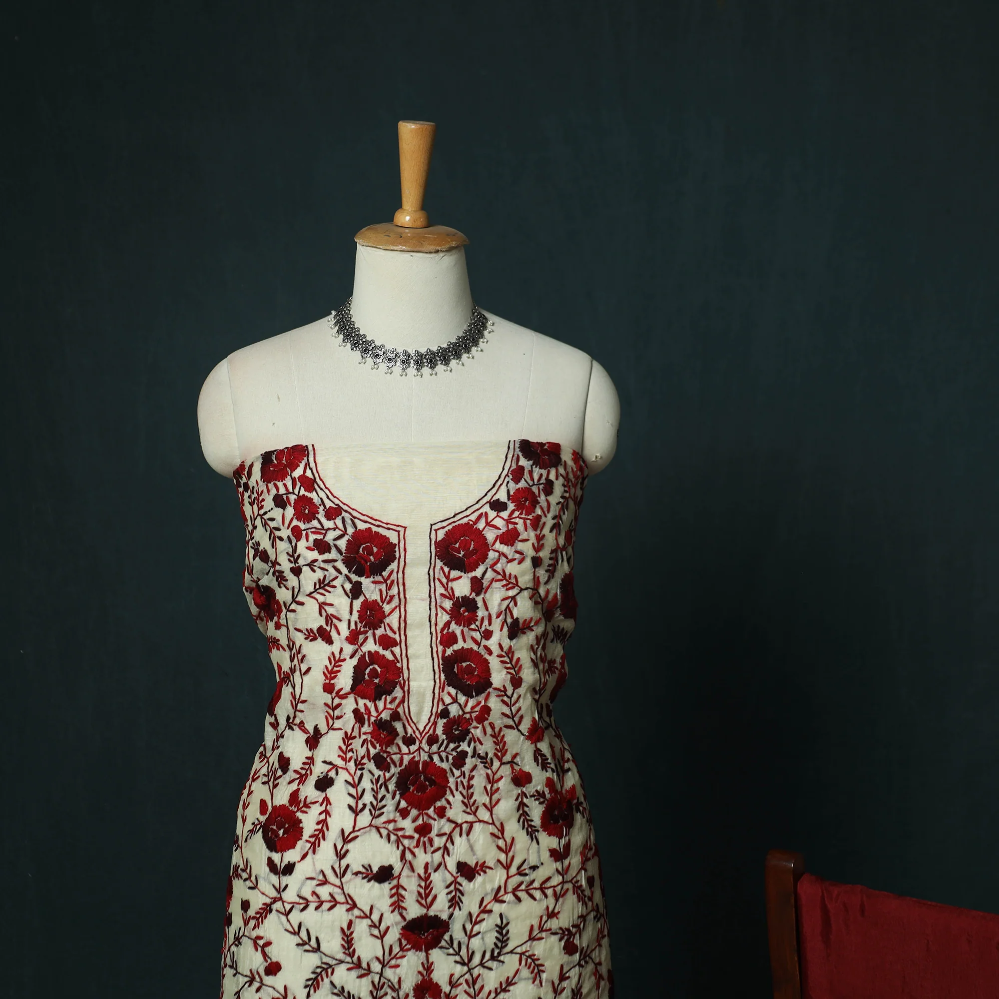 Hand Embroidered Chanderi Silk 3pc Unstitched Dress Material 31 - Image 4