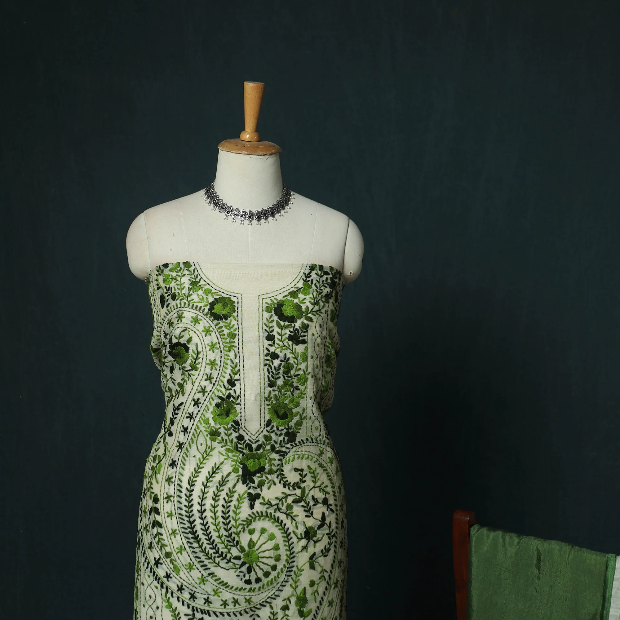 Hand Embroidered Chanderi Silk 3pc Unstitched Dress Material 40 - Image 4