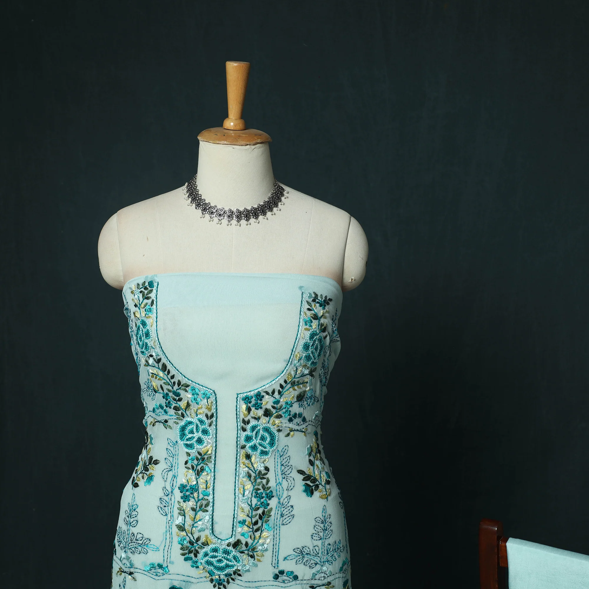 Hand Embroidered Georgette 3pc Unstitched Dress Material 18 - Image 4