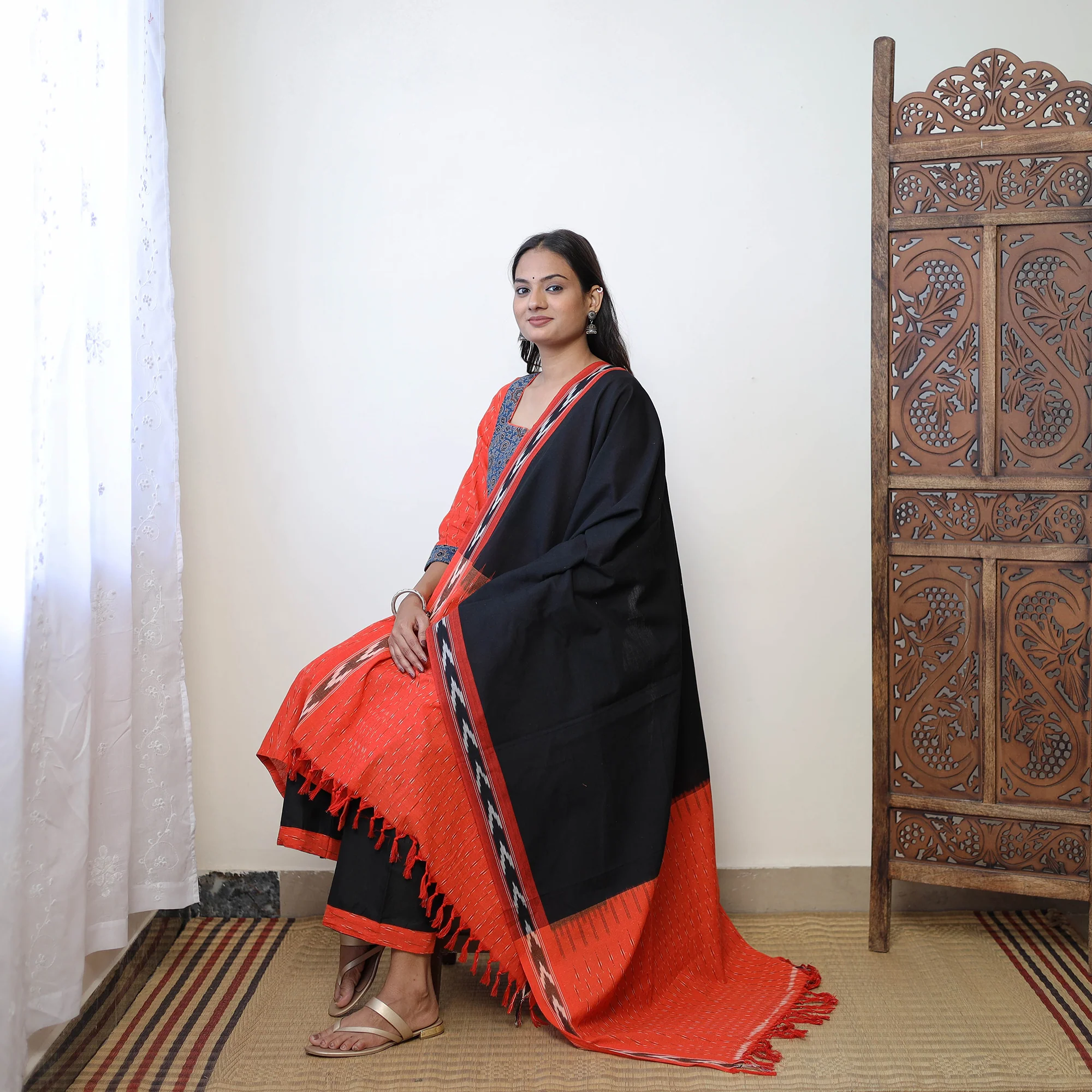 Red - Handloom Cotton Pochampally Ikat Kurta Set 07 - Image 3