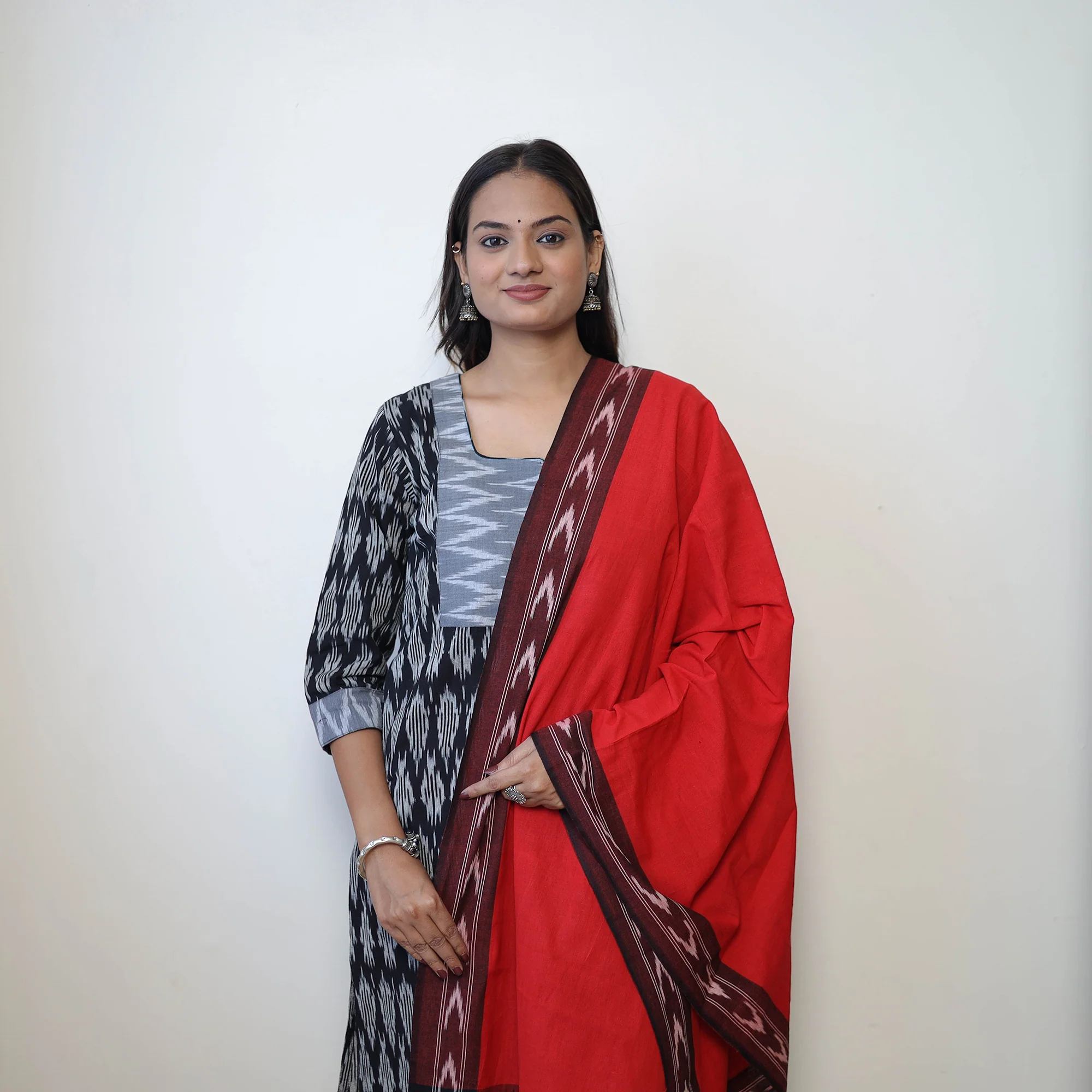 Black - Handloom Cotton Pochampally Ikat Kurta Set 09