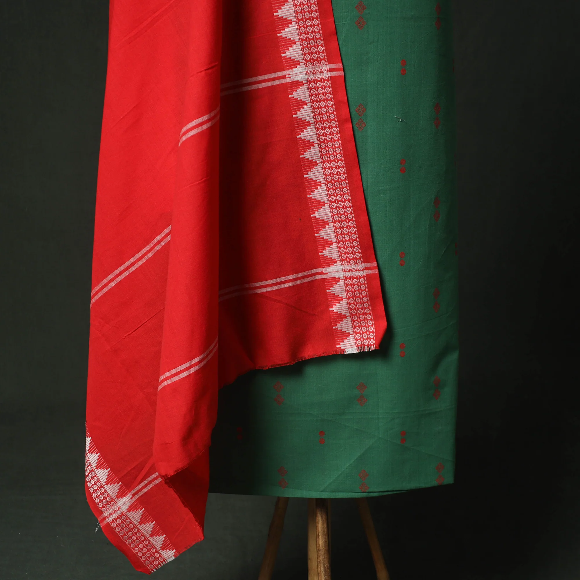 Jacquard Woven 2pc Cotton Unstitched Dress Material Kurta Set with Jewellery 06 - Image 4