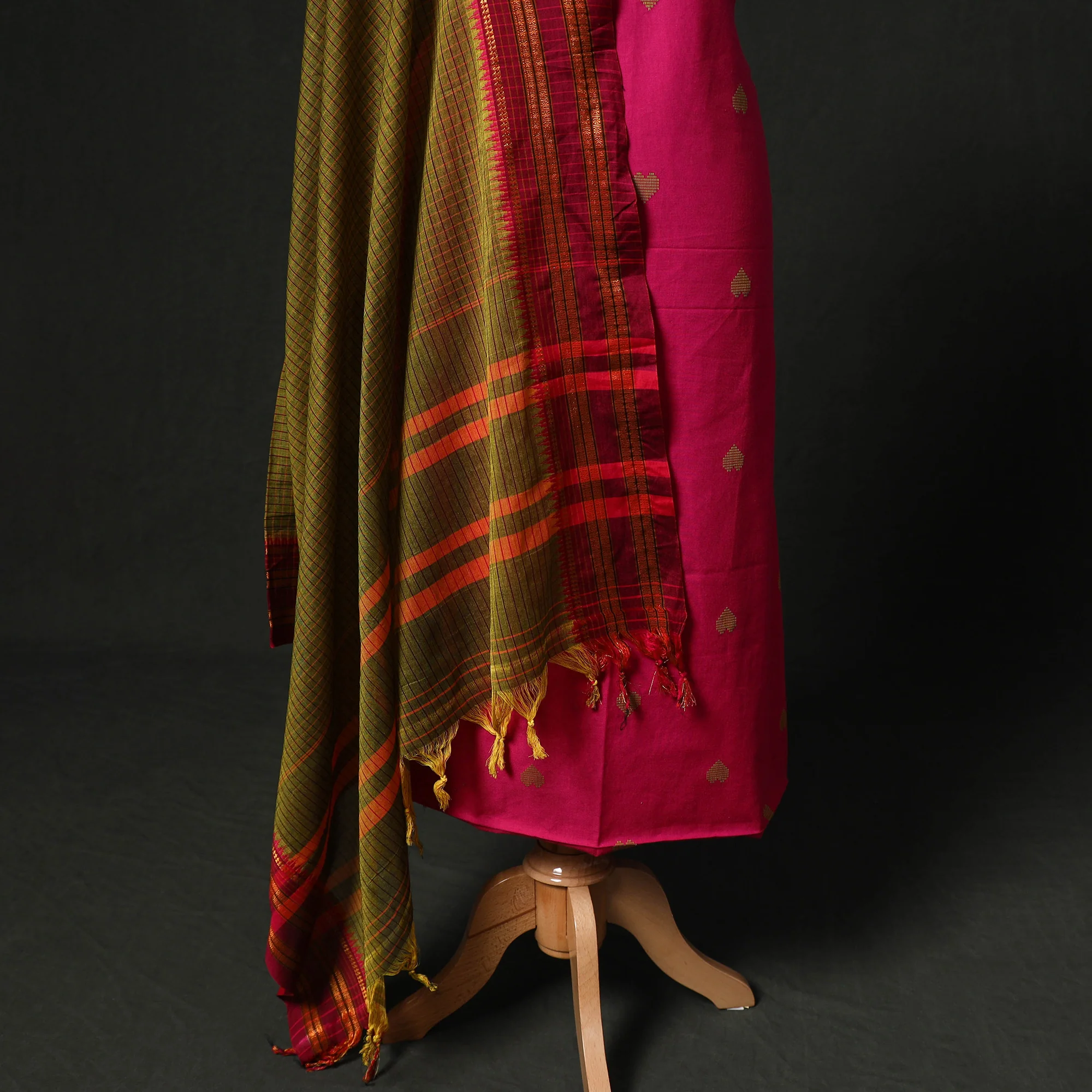 Jacquard Woven 2pc Cotton Unstitched Dress Material Kurta Set with Jewellery 10 - Image 4
